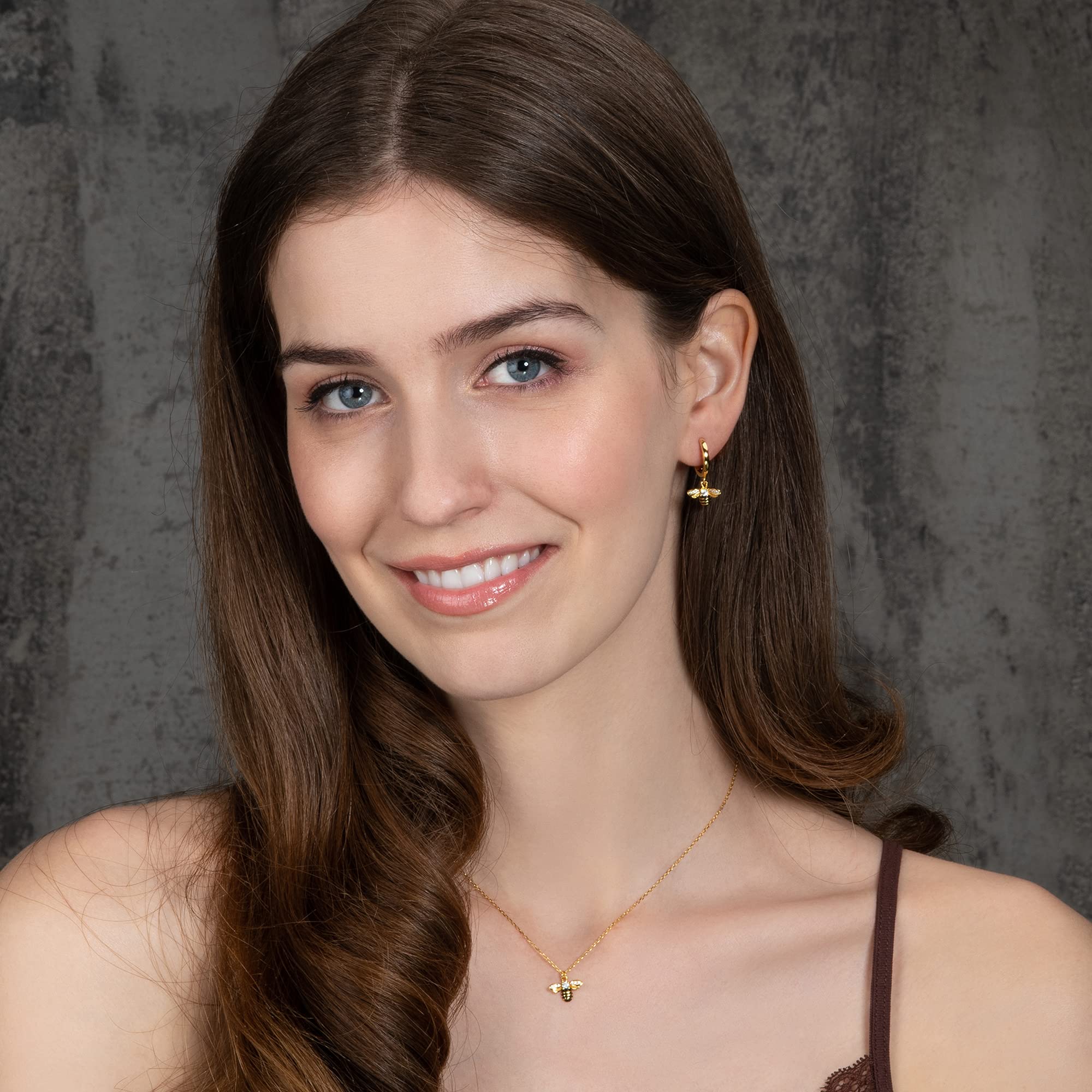 namana Bonitos aretes de aro de abejorro para mujeres y niñas, aretes de aro de plata 925 para mujer con dijes de abejorro, Plata de ley, Circonia cúbica