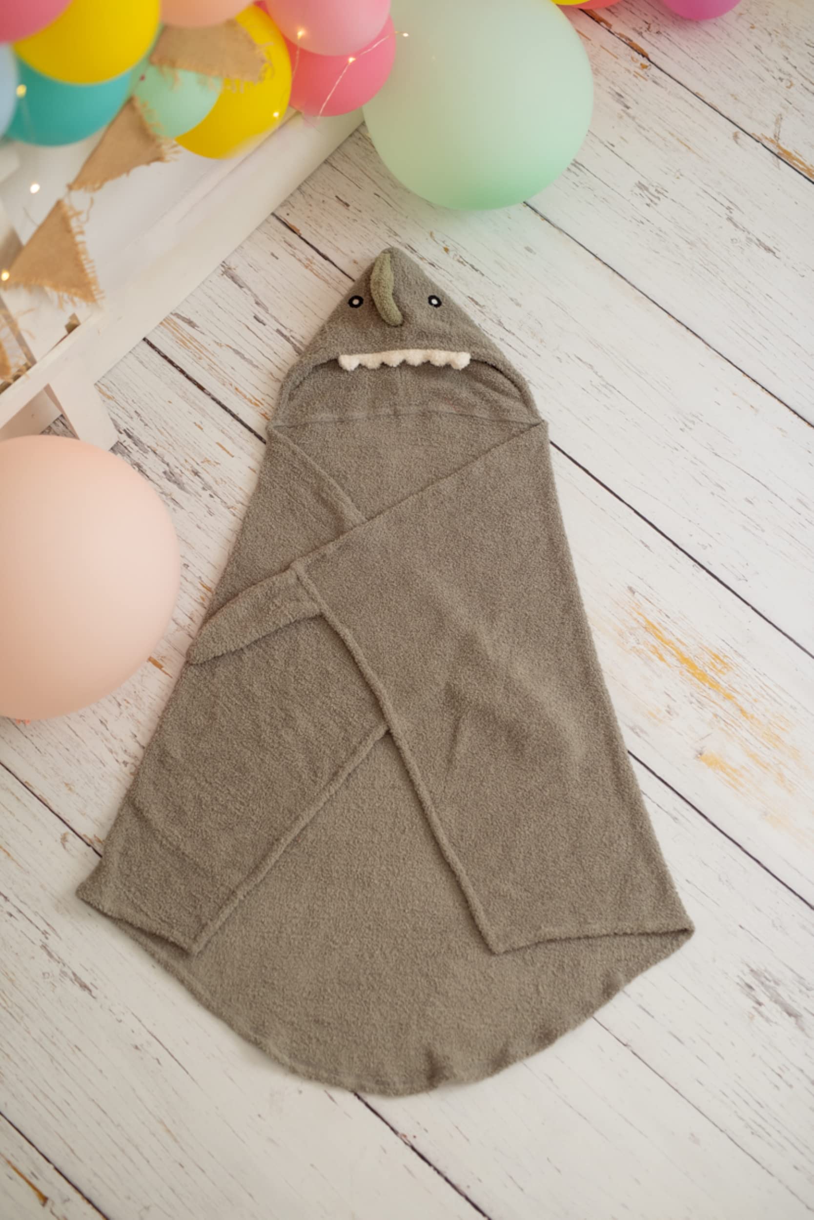 CROCHETTS – Serviette Dino Enfant 148x118 cm Grise | Cape de Bain Dinosaure à Capuche, Douce, absorbante et à séchage Rapide