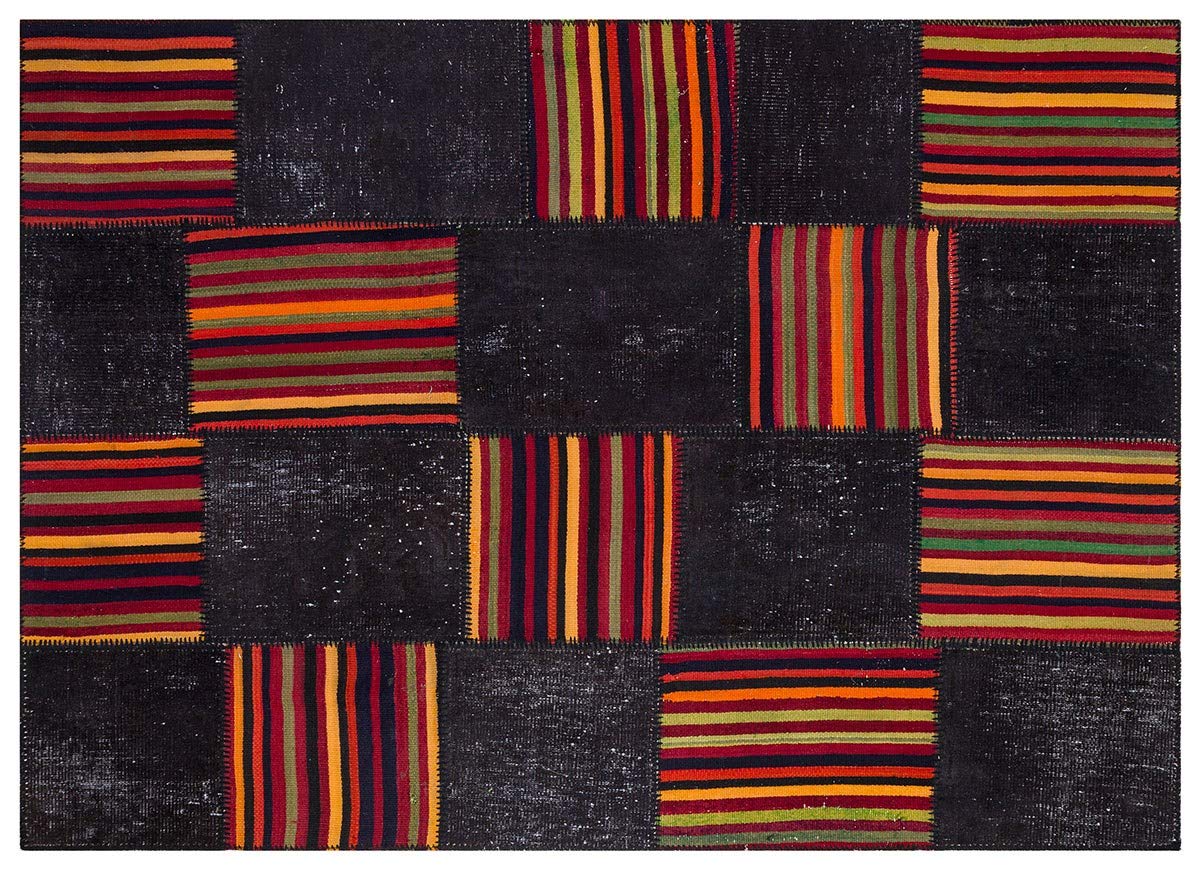 Tapis patchwork turc Kilim noir pour salon chaleureux 170x240