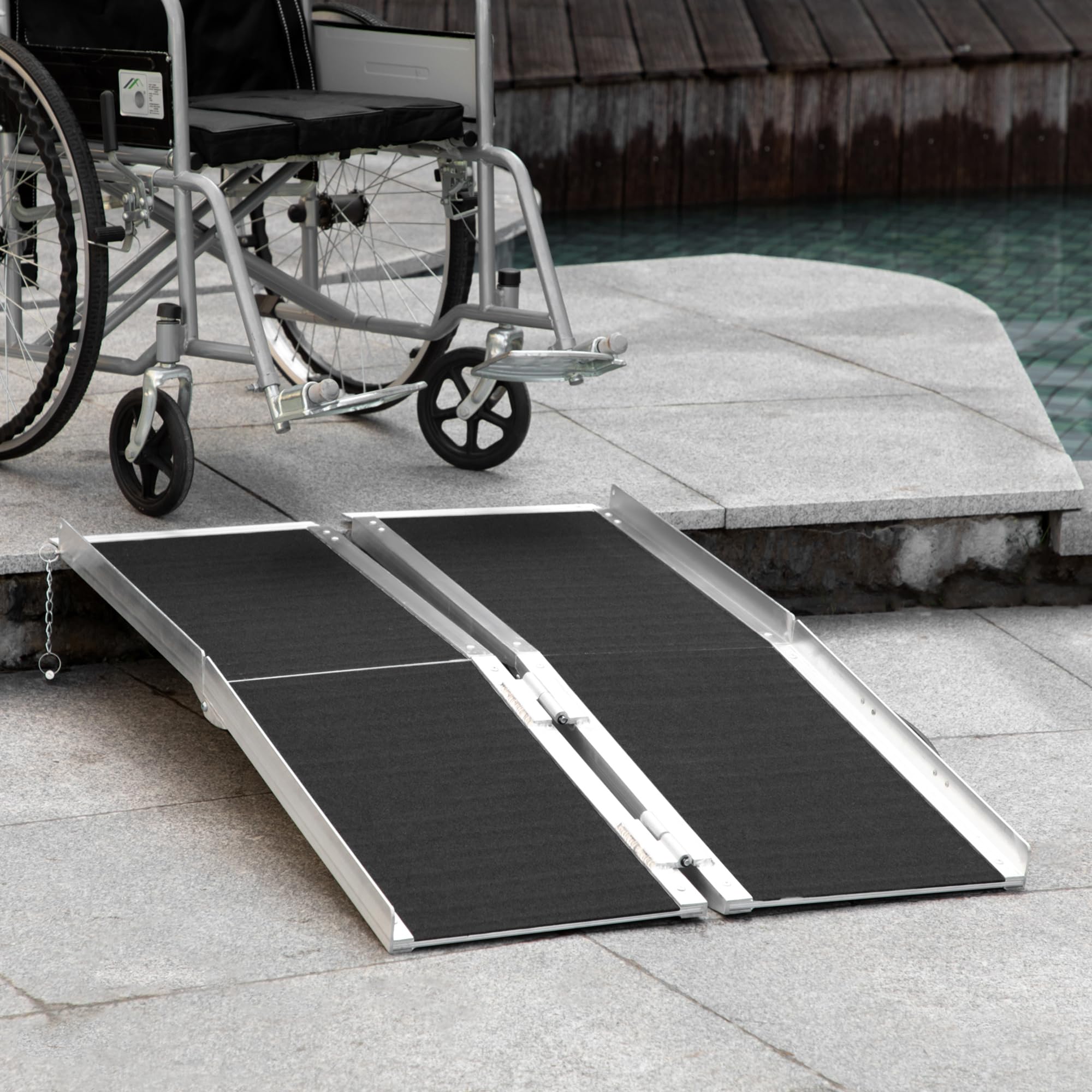 HOMCOM Rampa para Sillas de Ruedas Plegable, 122 cm, Carga 270 kg, Rampa Portátil de Aluminio Antideslizante con Bordes de Seguridad y Asa, para Escaleras, Puertas, Discapacitados