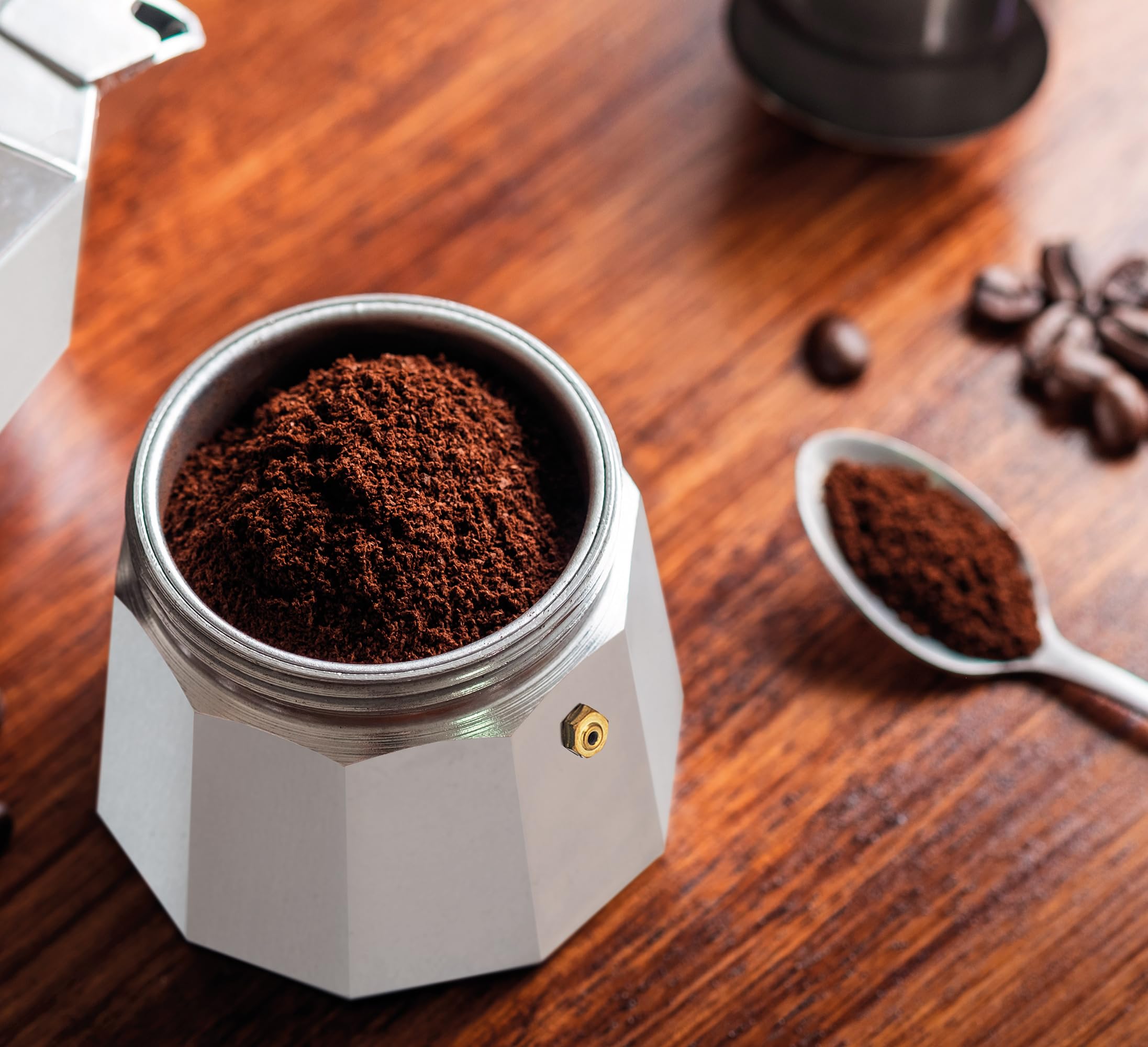 Cilio Espressokocher CLASSICO 6 Tassen, elektrisch, 360° Kabelloser Sockel | Elektrischer Mokkakocher, Warmhaltefunktion, kabelloser 360°-Zentralkontakt, für Büro und Reise, 480 W