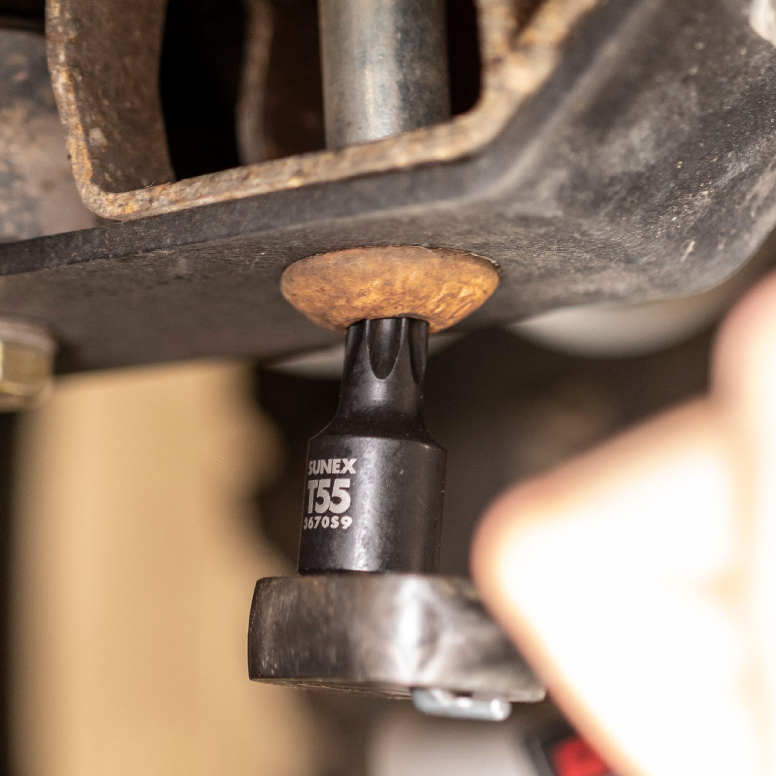 SUNEX 10105 Zestaw nasadek i bitów 3/8″ i 1/2″ – SAE i metryczne, 6-kątne, standardowe i głębokie, z nasadkami typu Torx (E i zabezpieczone), potrójnymi kwadratami i bitami sześciokątnymi, 105 szt.