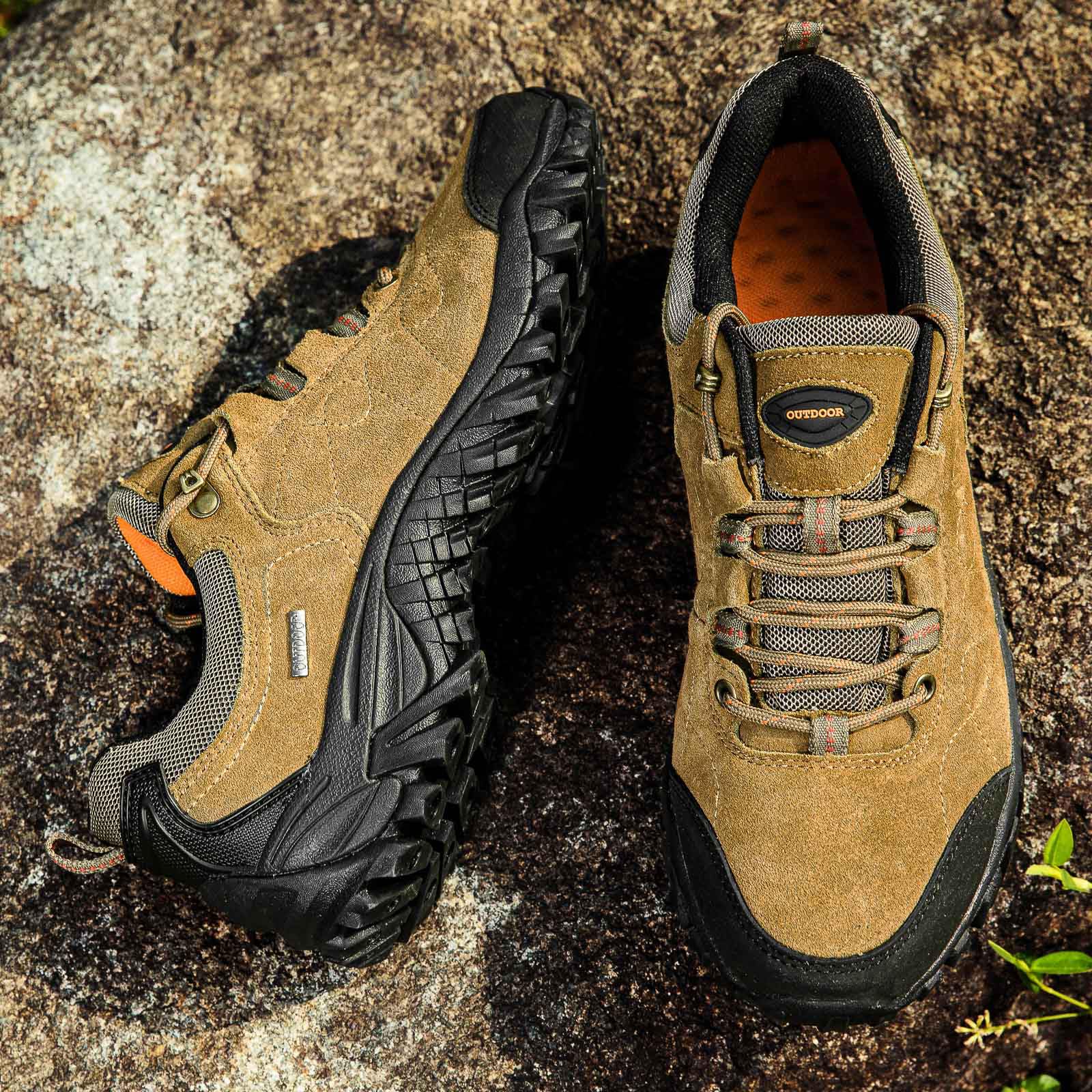 Paire de chaussures de randonnée à semelle antidérapante, légères et respirantes