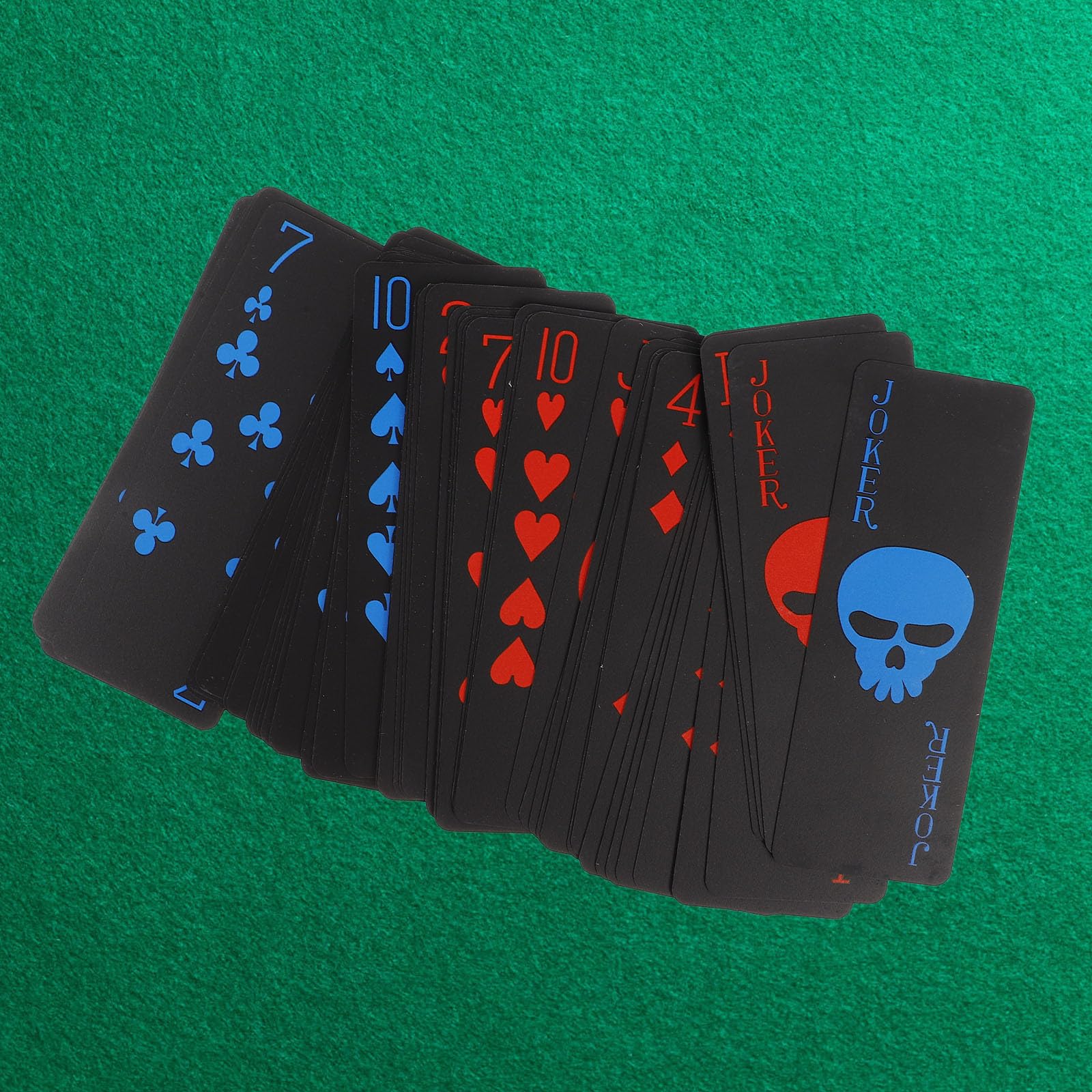 DOITOOL Carte da Poker Set Durevole e Resistente Impermeabili in Pvc Nero Motivo Teschio Creativo per Giochi di Famiglia e Intrattenimento