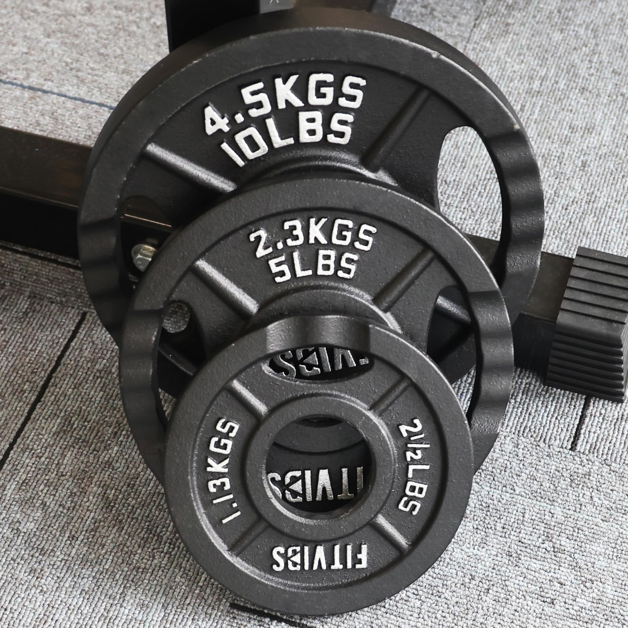 Signature Fitness Olympic Plaque de poids en fonte de 5,1 cm pour la musculation et l'haltérophilie, style à deux trous, ensemble de 15,9 kg