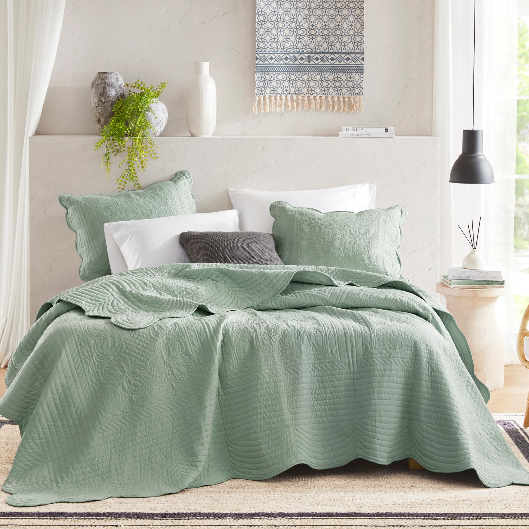 madison park king quilt set damask coverlet set for king size bed, cottage oversized quilt, scallop edge, all season, pre-washed cotton-filled king size quilt, tuscany, king/cal king seafoam 3 piece