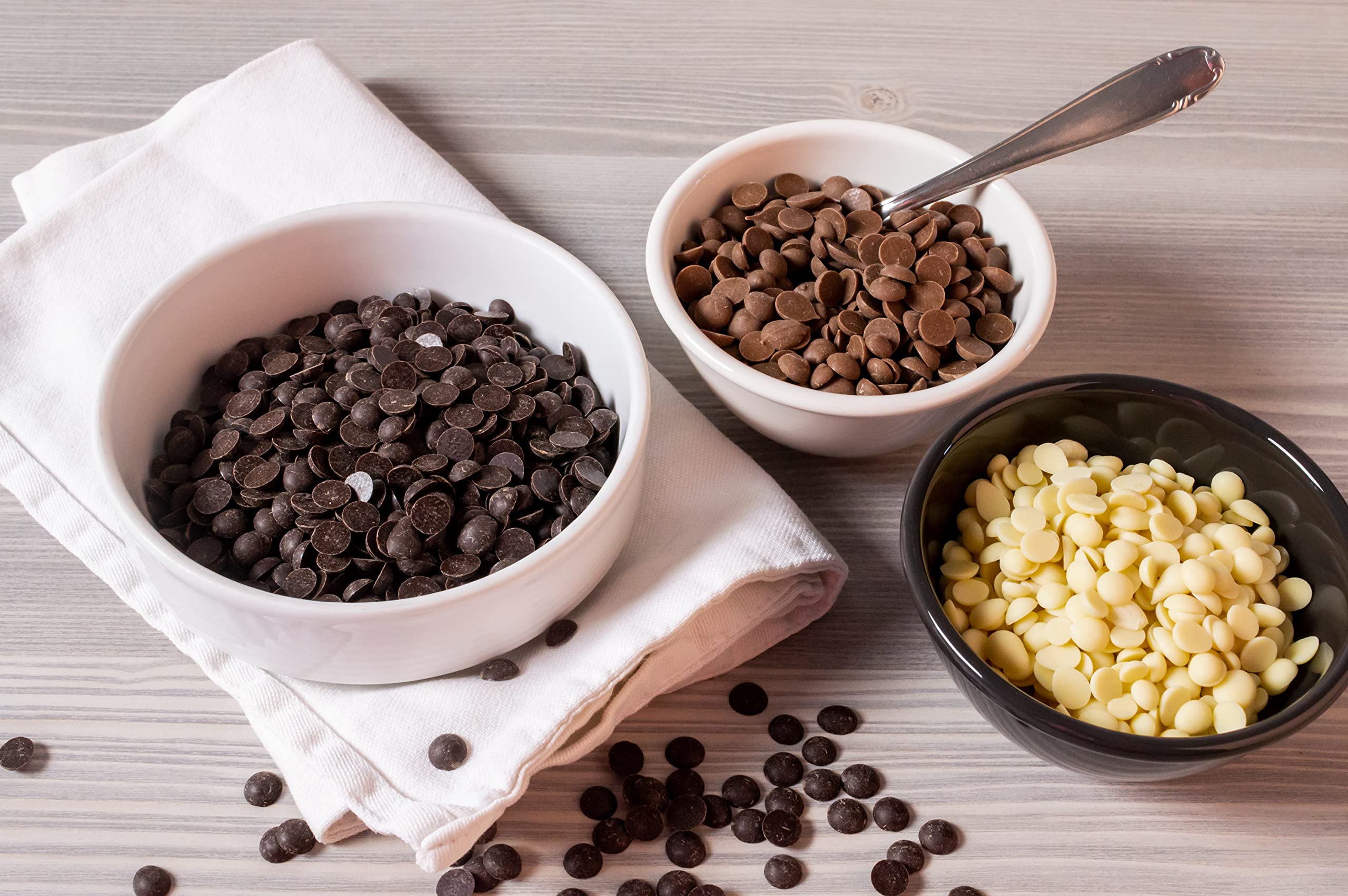 NO SUGAR SUGAR Probierset Schokodrops Minis Weiß, Vollmilch und Zartbitter ohne Zuckerzusatz, gesüßt mit Erythrit und Stevia (3x 250g)