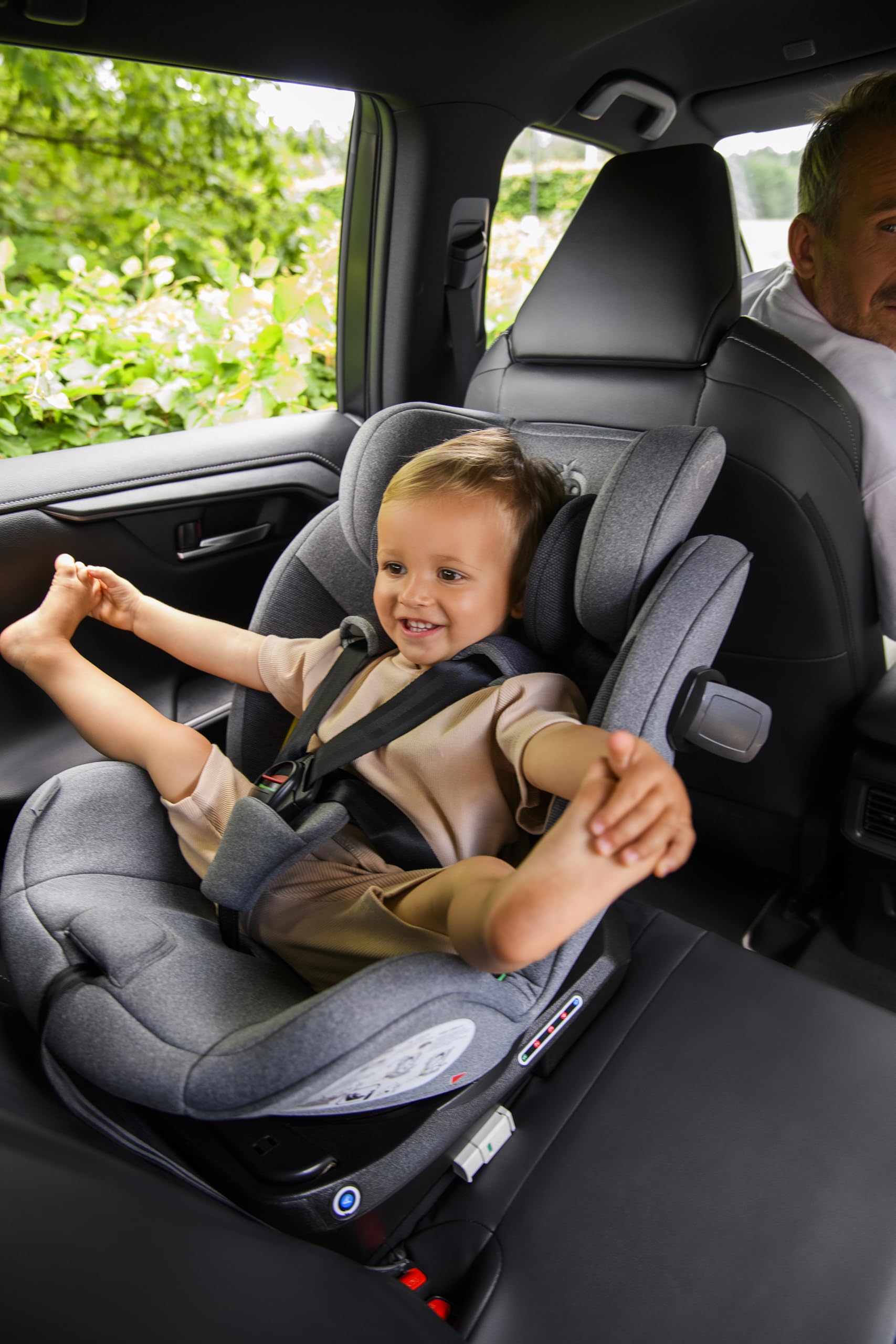 MoMi Autositz für Kinder EMI 0-12 Jahre (Gruppe 0+, 1, 2, 3, 3, Kinder bis 36 kg, 40 bis 150 cm), 360° drehbar, Einbau rückwärts: bis 18 kg, vorwärts: ab 18 kg, Befestigung mit ISOFIX und Top-Tether