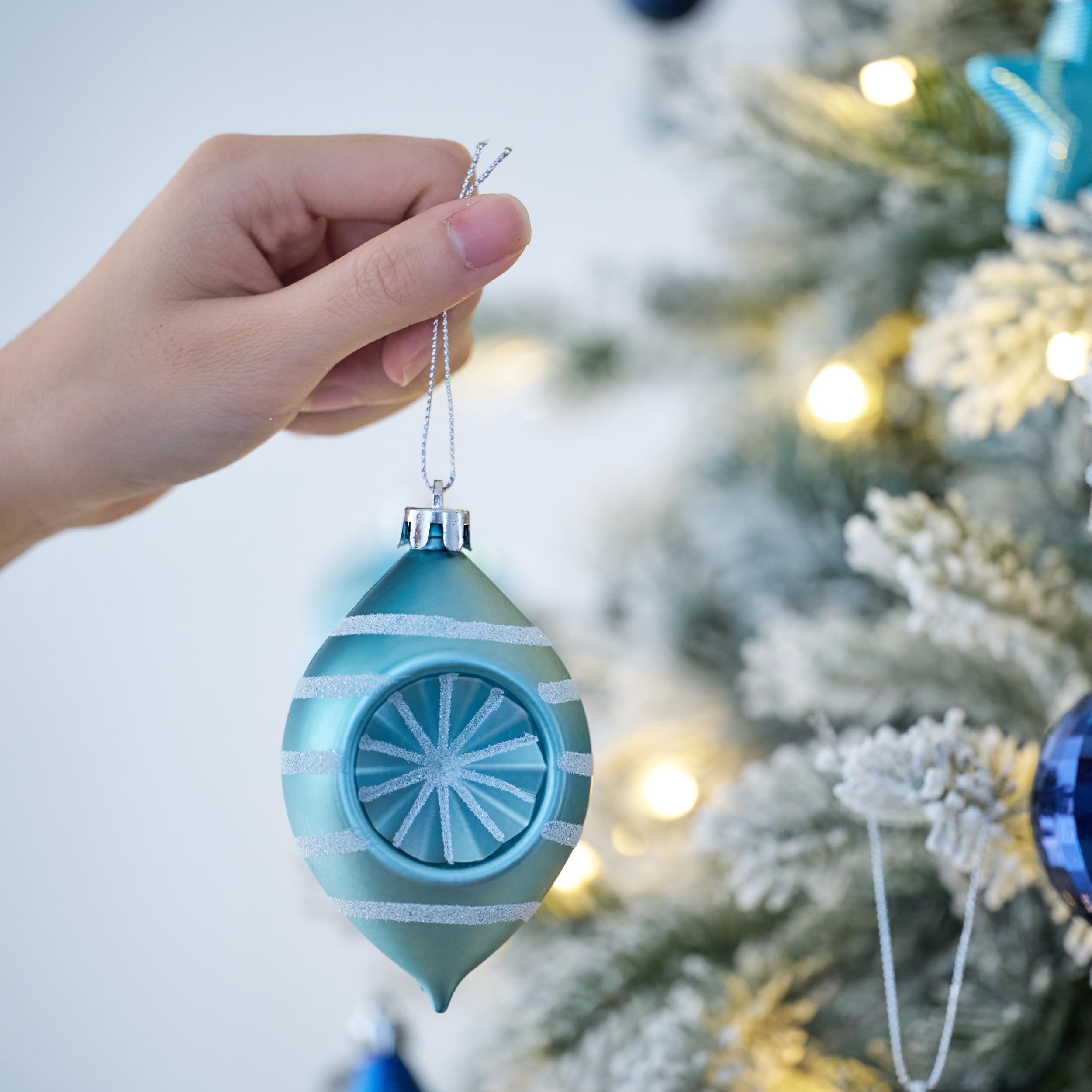 Valery Madelyn Weihnachtskugeln 70Stück 3-16cm Plastik Christbaumkugeln Weihnachtsbaumschmuck mit Weihnachtsbaumspitze und Aufhänger Weihnachtsdeko Winterwünsches Thema Silber Blau MEHRWEG Verpackung