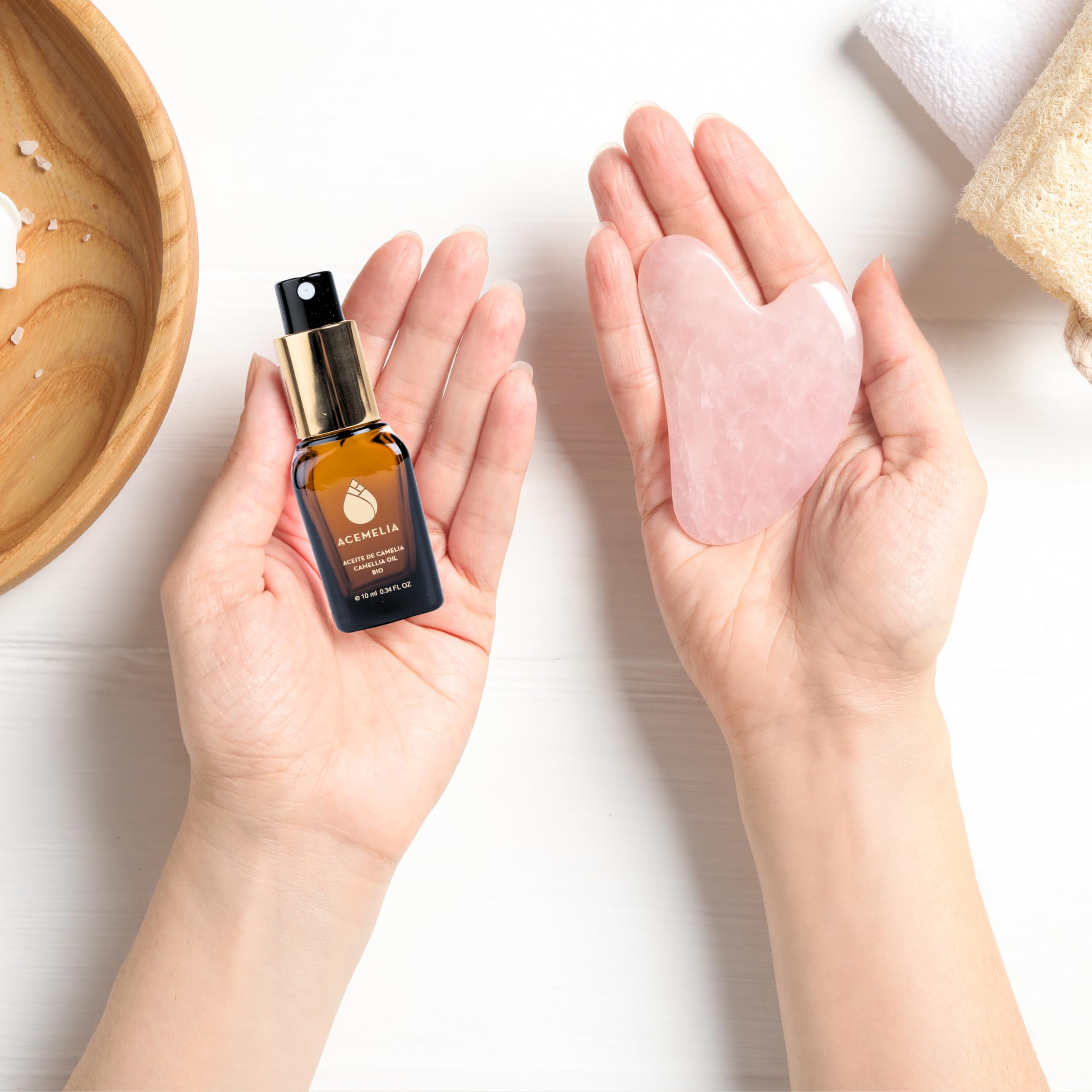 Pack Gua Sha Cuarzo Rosa + Aceite Camelia Bio 100% Natural 10ml - Hidratante y Nutritivo - Propiedades Antioxidantes y Rejuvenecedoras - Aceite seco Absorción inmediata - Extraído en frío en Galicia