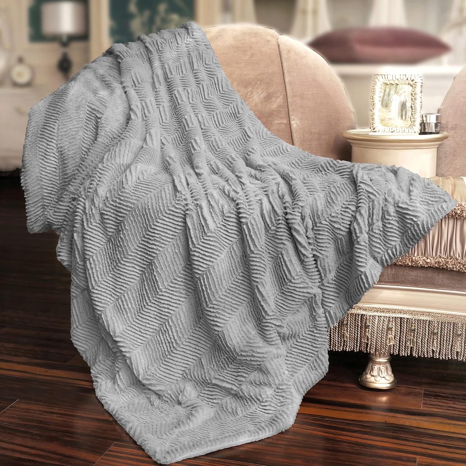 Home Soft Things Silver Herringbone Brushed Throw Blanket, 50'' x 60'', Silver, Lightweight Fluffy Plush Comfy Cozy Couch Bed Covers Suitable for Kids Adults Friends Home Décor