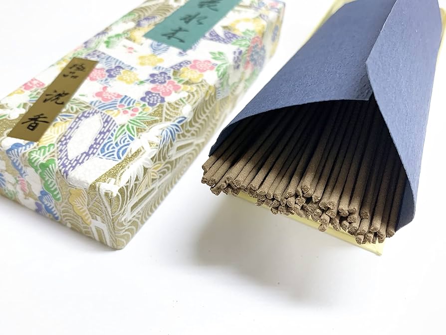 香木2個 お香 重さ約127g 香木2個 お香 重さ約127g 高級線香『頂上沈香【鷹樹(おう