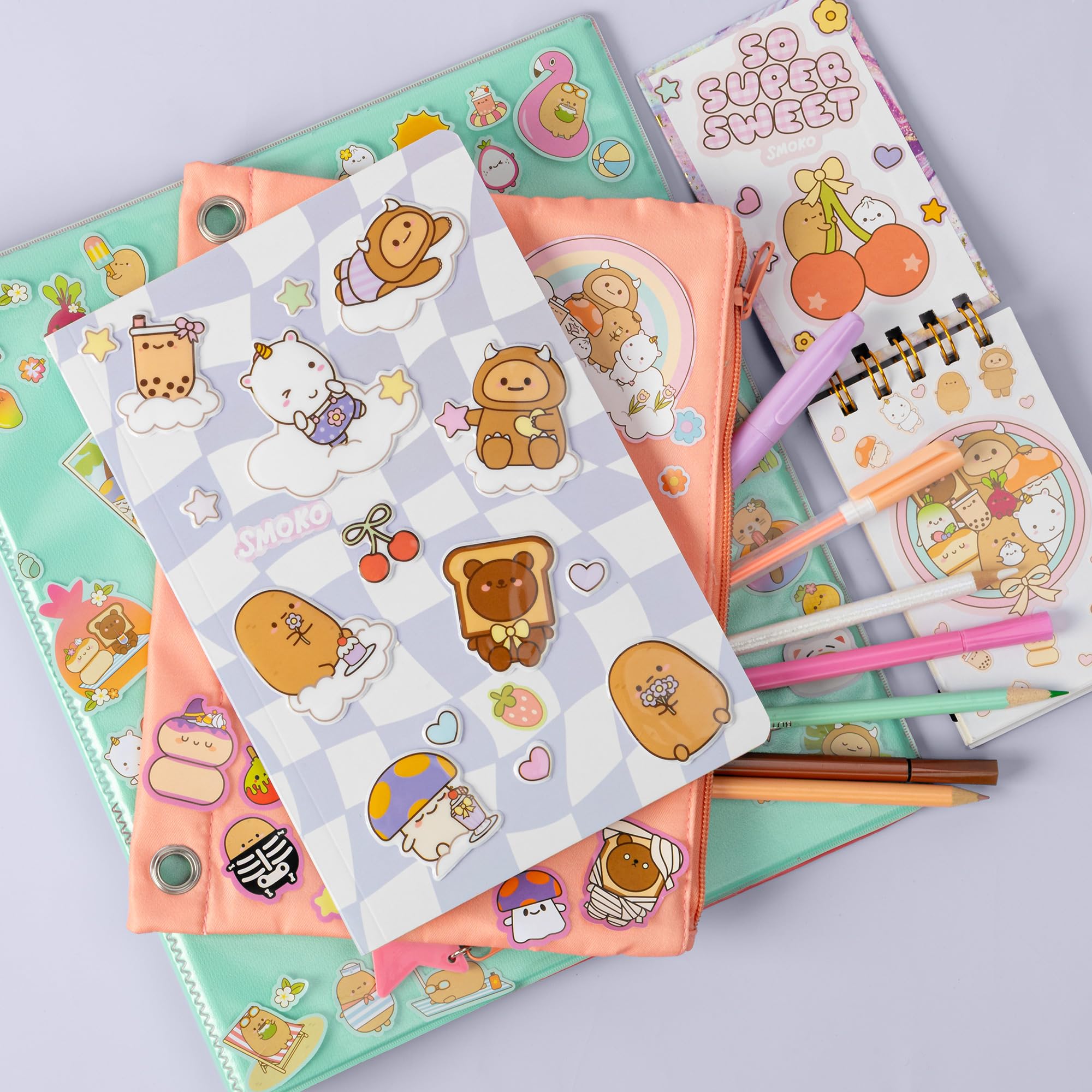 Fashion Angels Smoko ponad 1000 naklejek z uroczymi naklejkami Kawaii, smoko i przyjaciółmi, bufiaste i błyszczące strony z naklejkami, kreatywne zajęcia dla dzieci w wieku 6 lat