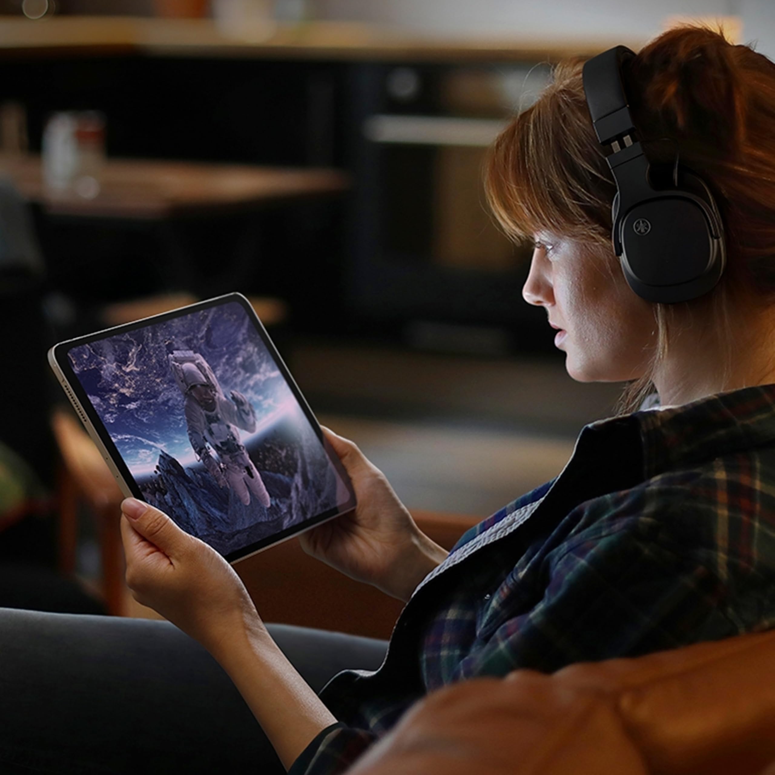 YAMAHA YH-L500A Cuffie Wireless Over-Ear – Cuffie Home Theater leggere con modalità Sound Field 3D per Cinema e Musica, Bluetooth Multipoint, Modalità Gaming – Nero