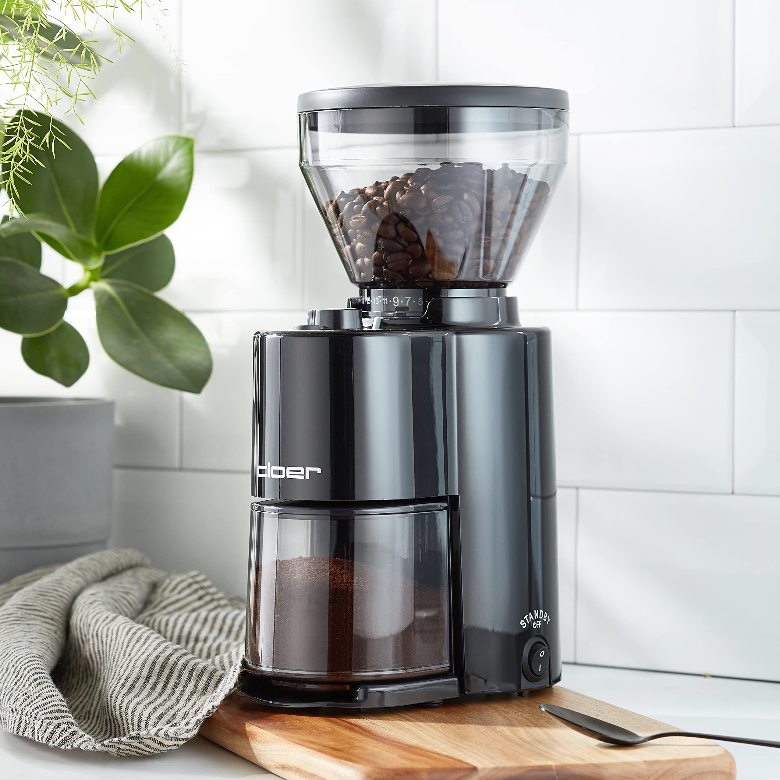 Cloer 7520 Moulin à café électrique avec broyeur conique en acier inoxydable, 2-12 tasses, 300 g de grains de café, 150 W, degré de mouture réglable, broyeur en acier inoxydable, noir