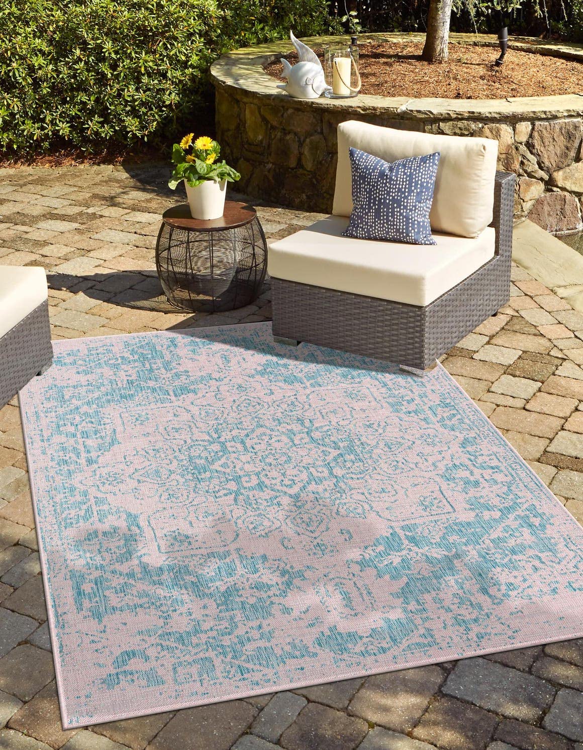 Unique Loom Jill Zarin Jill Zarin Outdoor Collection Area Rug - Dubai (9' x 12' Rectangle, Pink and Aqua/Light Blue)