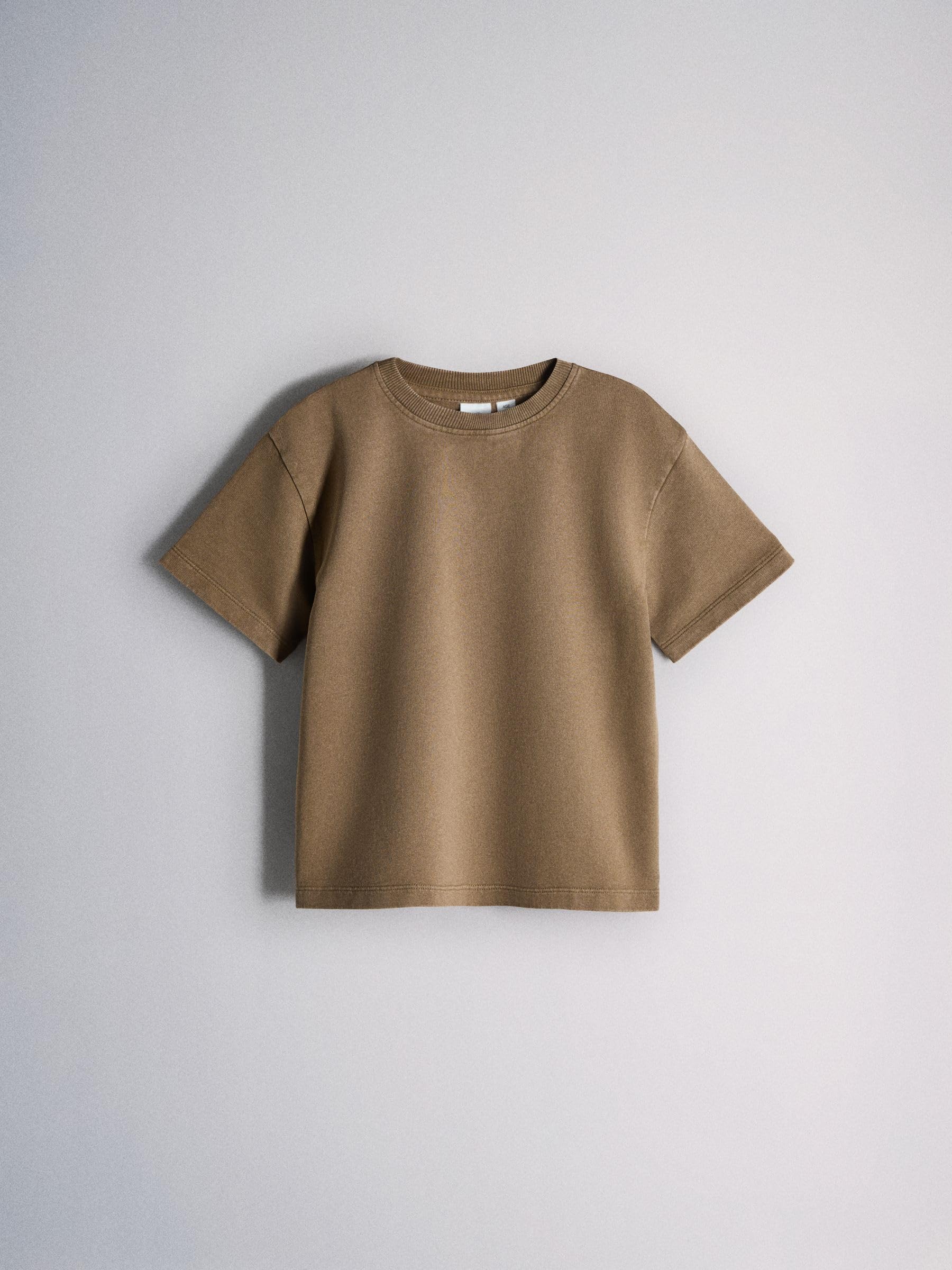 THE SET Jungen Oversized-T-Shirt aus gewaschenem Baumwoll-Jersey und Shorts im Set, 2er-Pack