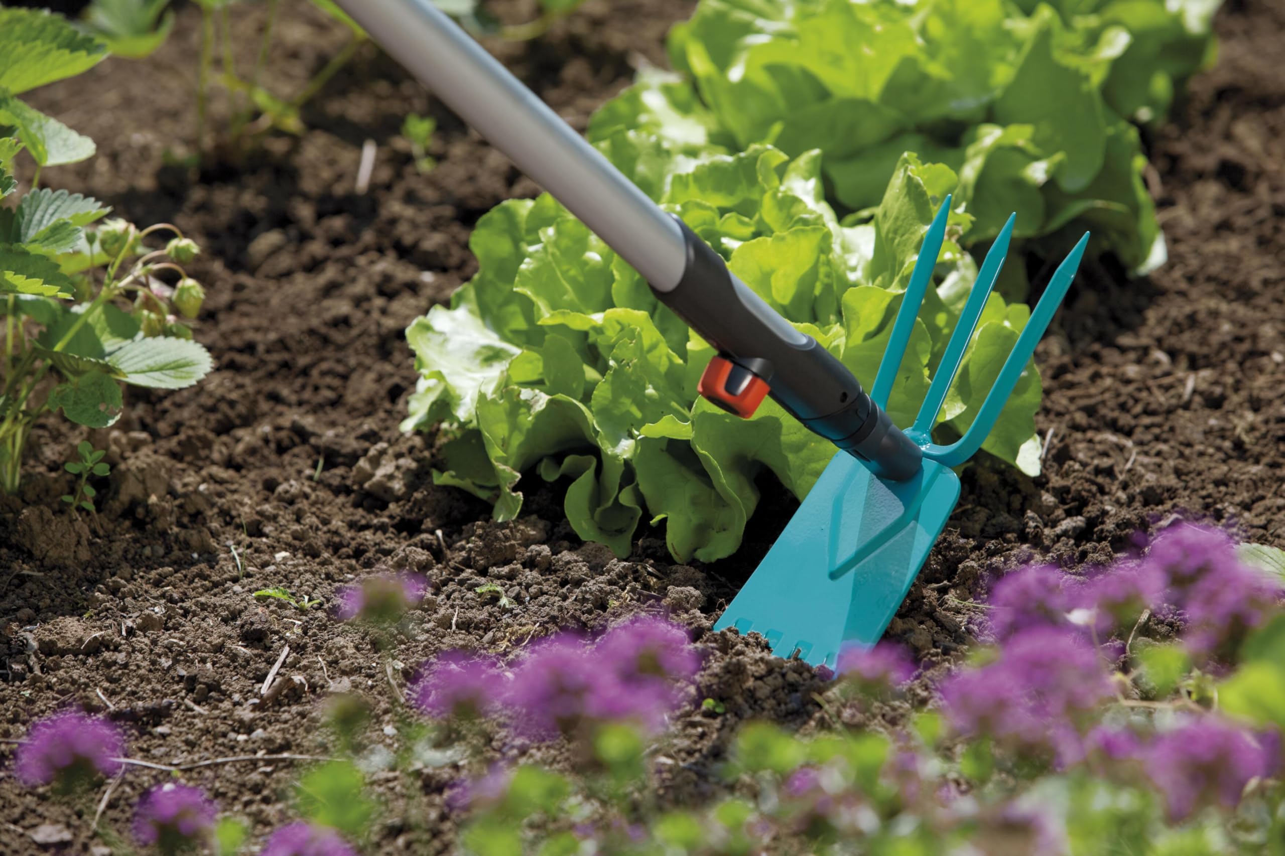 Gardena Hoe de jardin Comgrisystem: houe avec feuille droite, 3 dents, largeur de travail de 9 cm, en acier de haute qualité de haute qualité, revêtement thermodurcissable (3219-20)