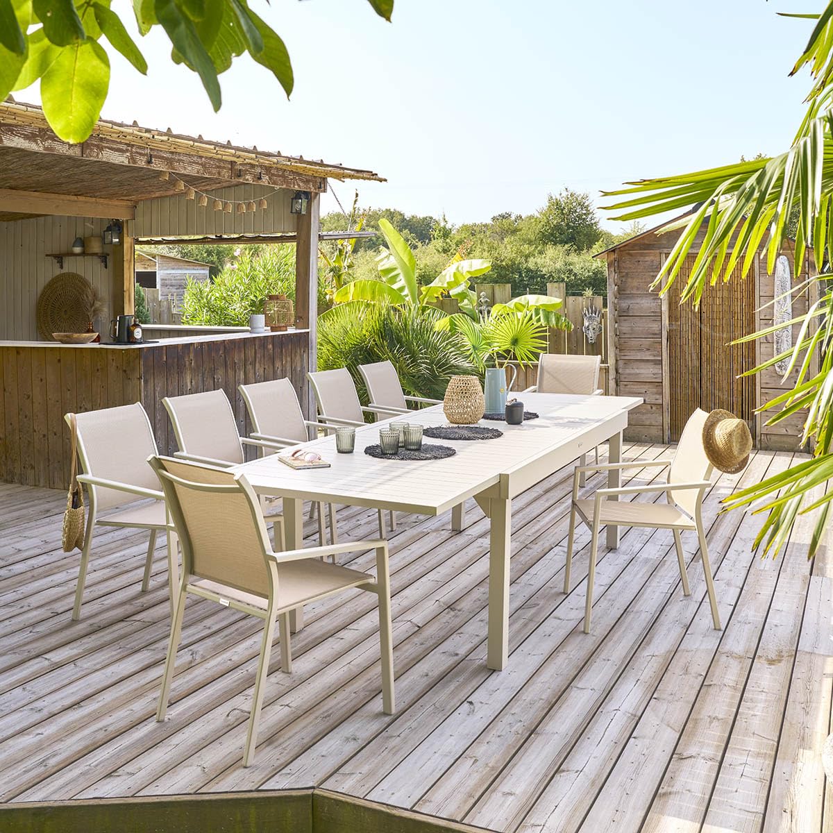 Hespéride - Mesa de jardín Extensible Piazza Clay - 12 plazas - Aluminio con Revestimiento epoxi antioxidante - Extensión Deslizante para Muebles de Exterior