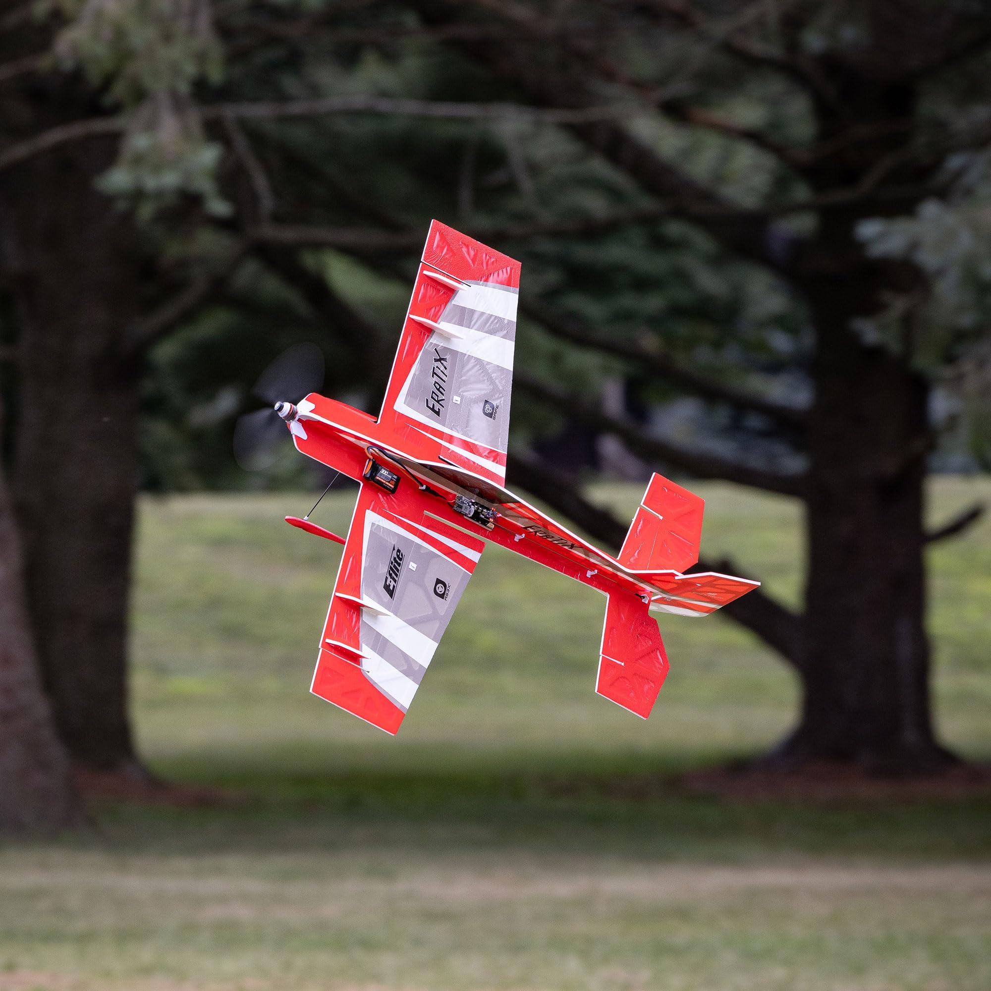 E-flite UMX Eratix 3D FF 450mm BNF Basic RC Flugzeug | Kompakter 450-mm-3D-Kunstflieger mit AS3X, SAFE Select und bürstenlosem Motor für kraftvolles Hovern.
