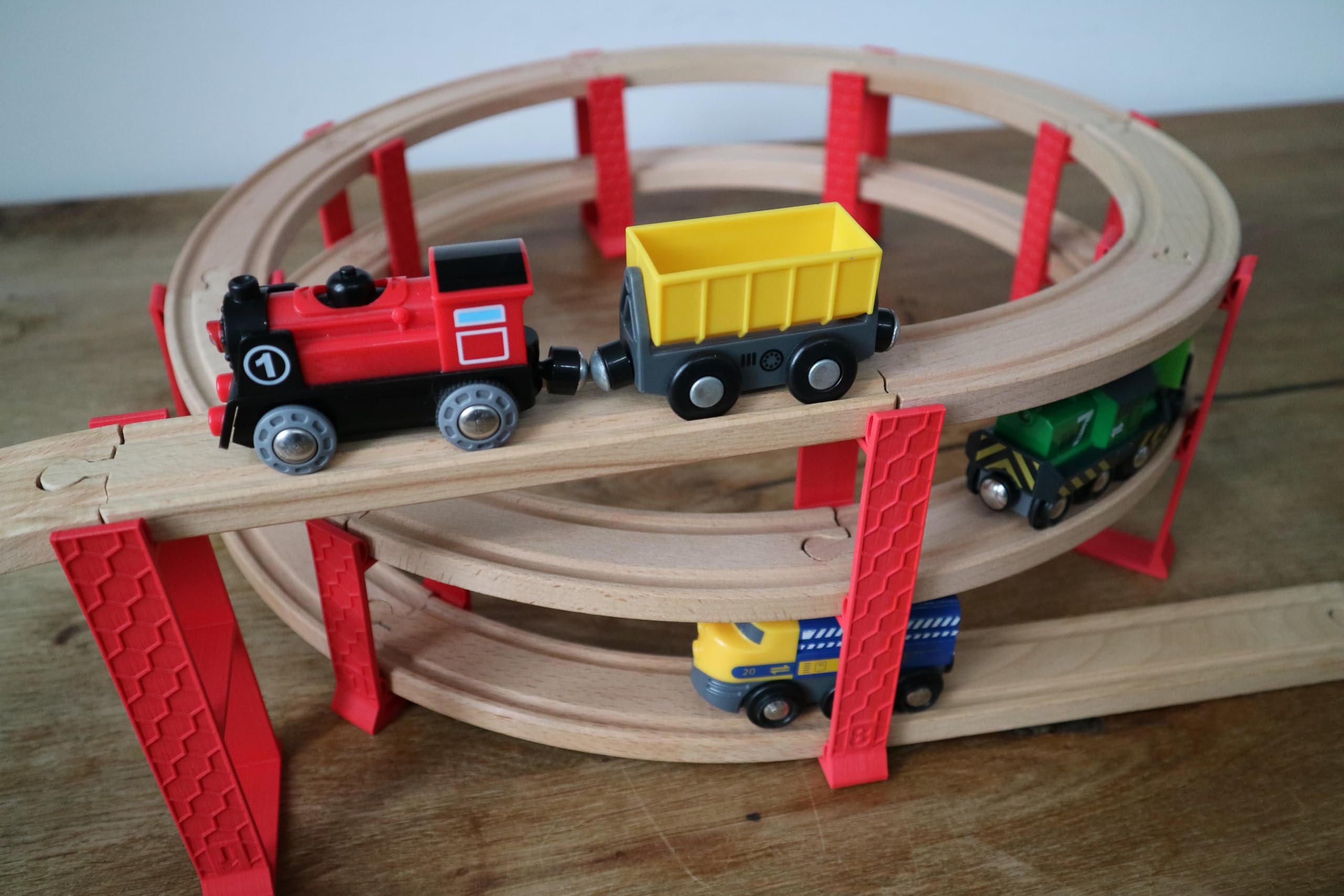 missing piece - Pont en spirale à 3 niveaux pour les chemins de fer en bois