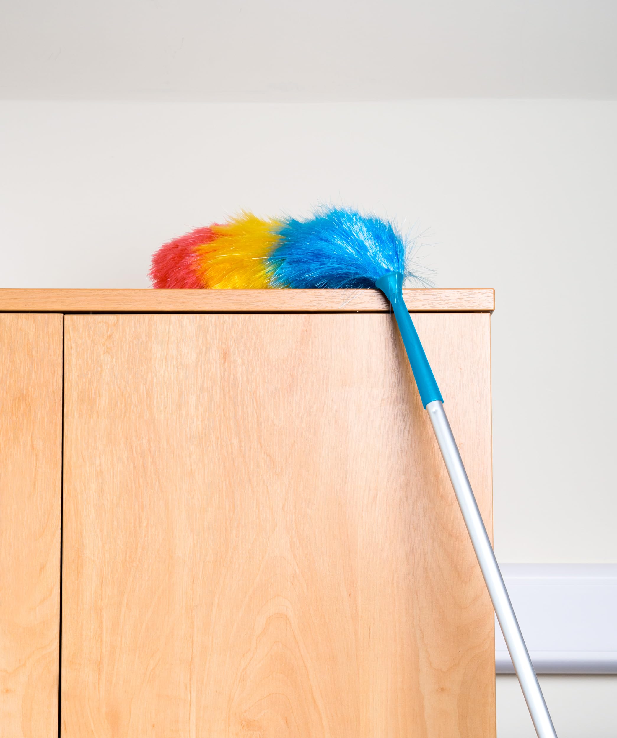 Homeshopa.com Multicolour Homeshopa Static Duster, 1 Pack Electrostatic Rainbow Feather Duster With Bendable, Washable Head & Metal Handle, Flexible Multipurpose Cobweb Cleaner For Home, Kitchen & Furniture