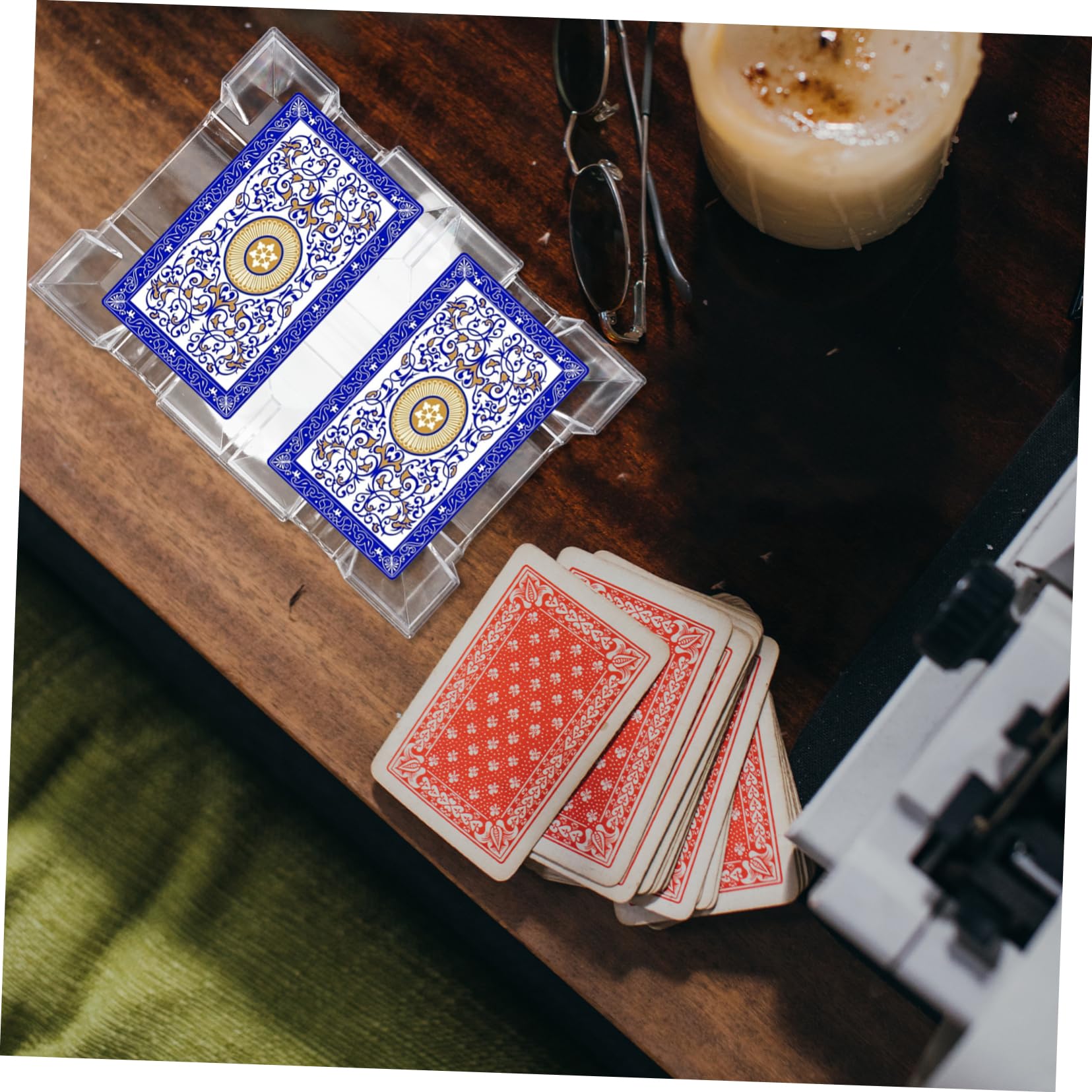 BESTonZON Playing Card Organiser Rotating Poker Card Stand Tray Waterproof Easy to Maintain Sturdy Plastic Non-Slip Stable Placement