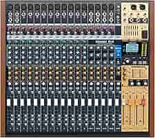 TASCAM マルチトラックレコーダー Model 24 Model 24 | 24トラックレコーディングミキサー / USBオーディオ
