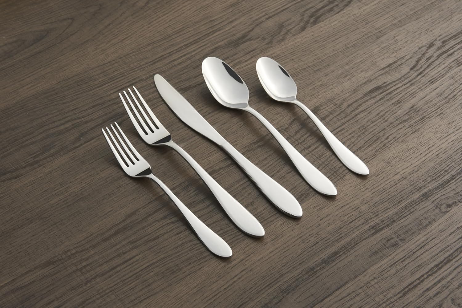 Cambridge Silverware Set, Delia Mirror 72-Piece Flatware Set, Service for 14, Made of 18/0 Stainless Steel, Dishwasher Safe, Knives Spoons and Forks, Home and Kitchen, Utensils Set (Silver, 72 Piece)