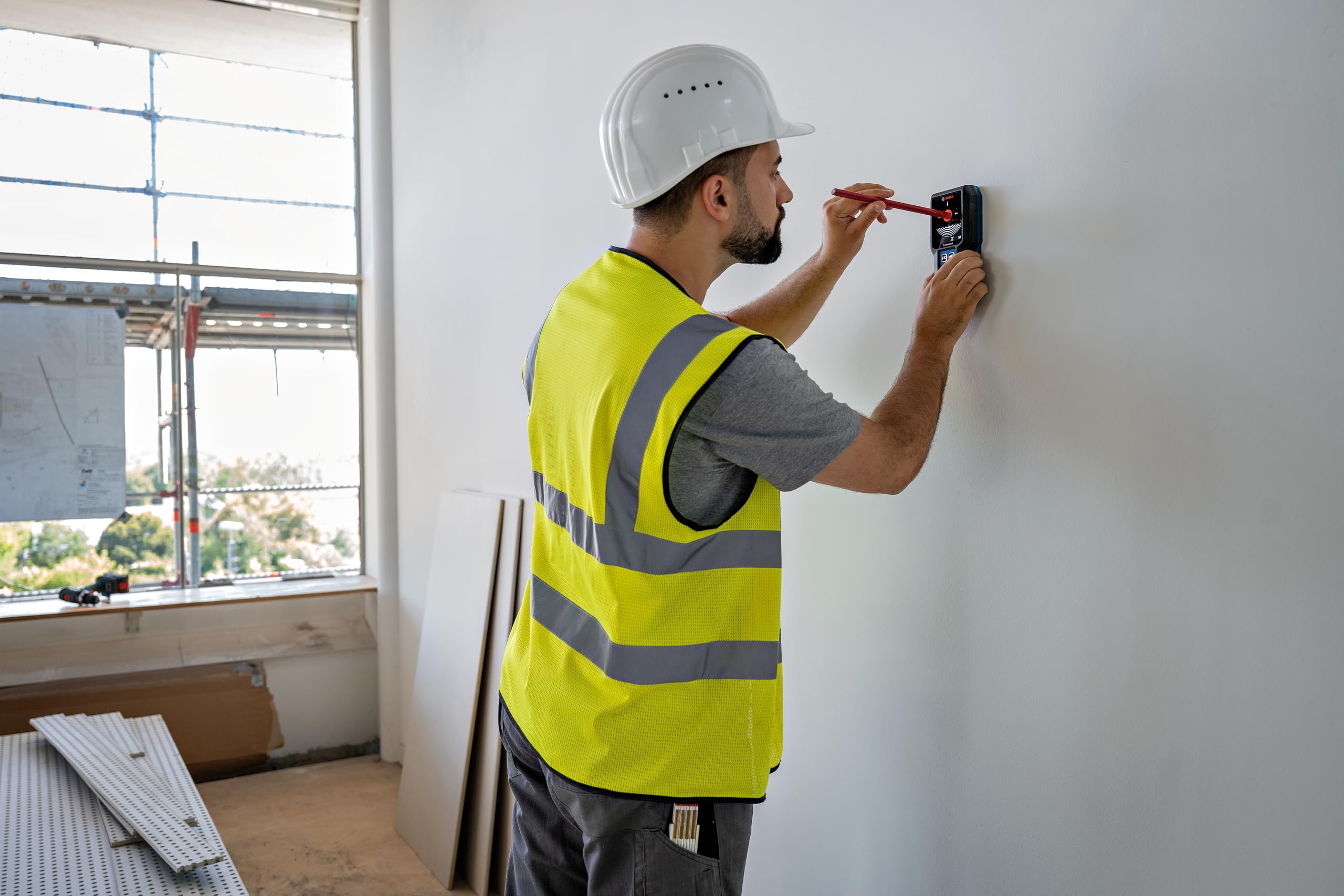 Bosch Professional Ortungsgerät GMS 120-27 (max. Detektionstiefe Nicht-magnetisches Metall/magnetisches Metall/Spannungsführende Leitungen/Holz: 120/100/50/30 mm, Markierstift, Schutztasche)