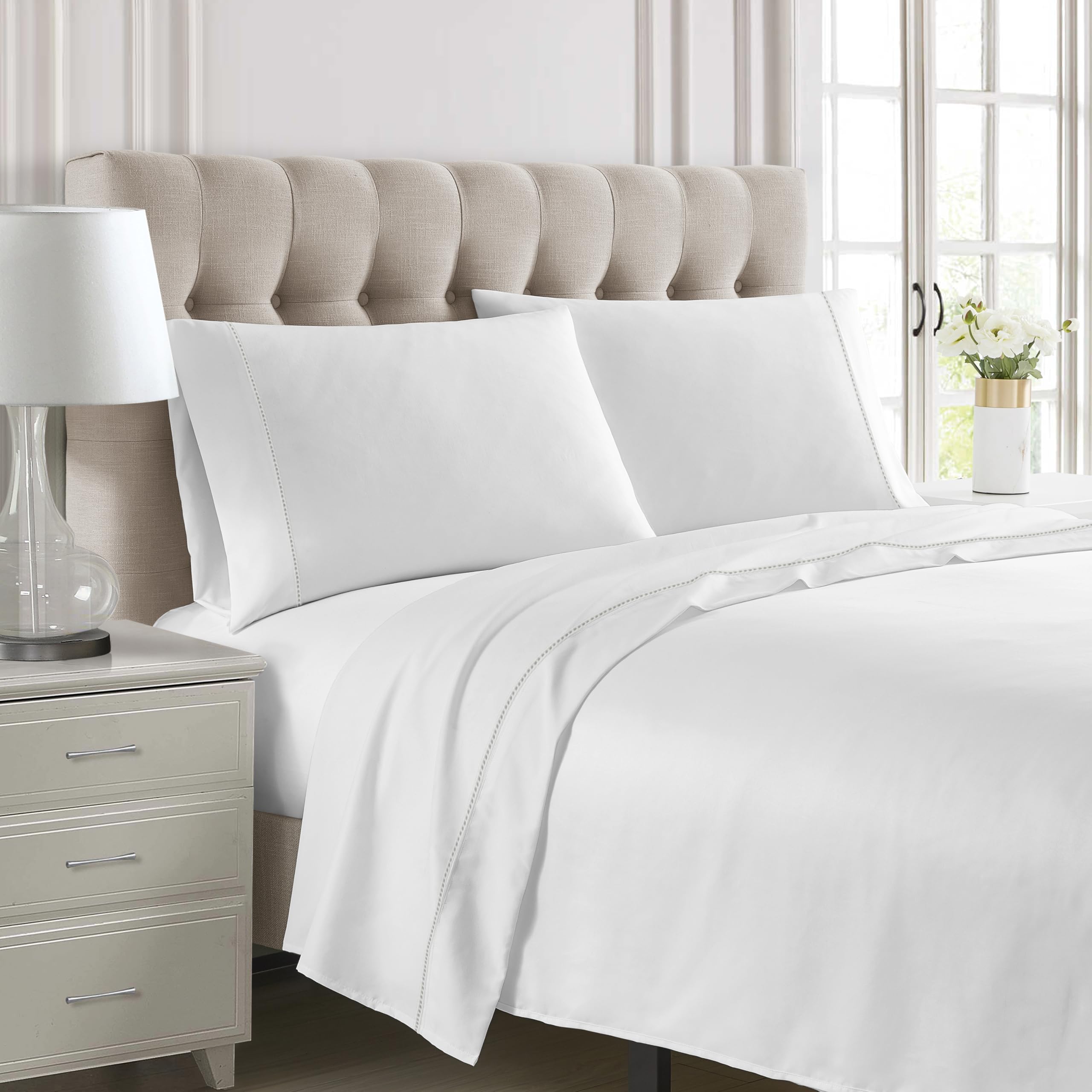 NORA HOME Juego de Sabanas 150x190 Algodón Satén de 300 Hilos Calidad Hotel 5* + 2 Fundas Almohada + Sabana Bajera Ajustable. Sabanas 150 x 200 Blancas para Cama 150 con Vainica - Verona
