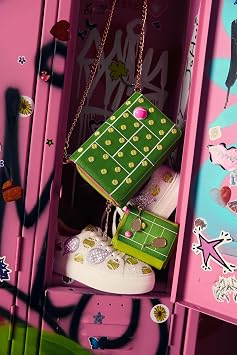 Betsey Johnson Net Worth Wallet