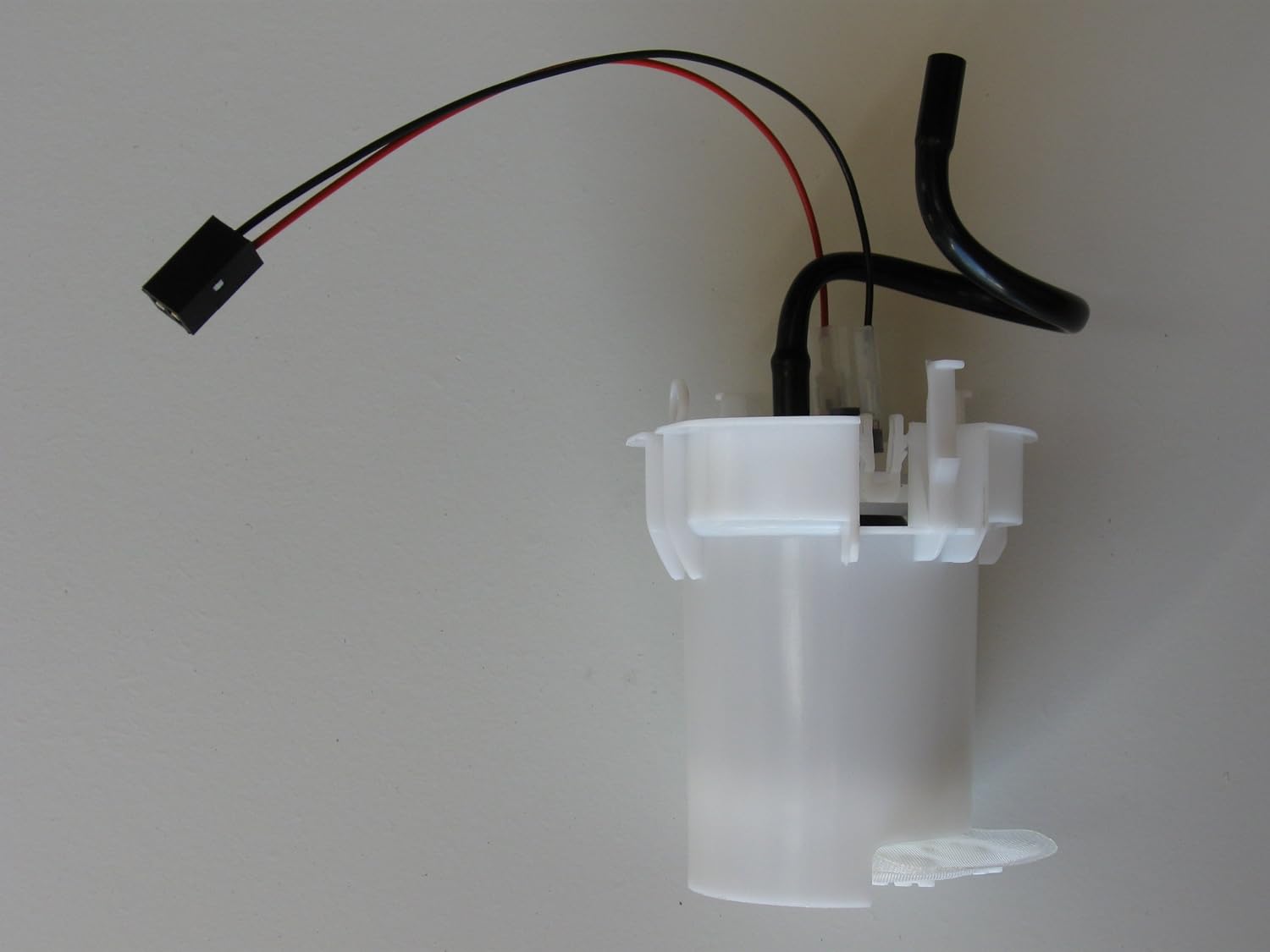 Autobest F2975 Fuel Pump and Strainer Set