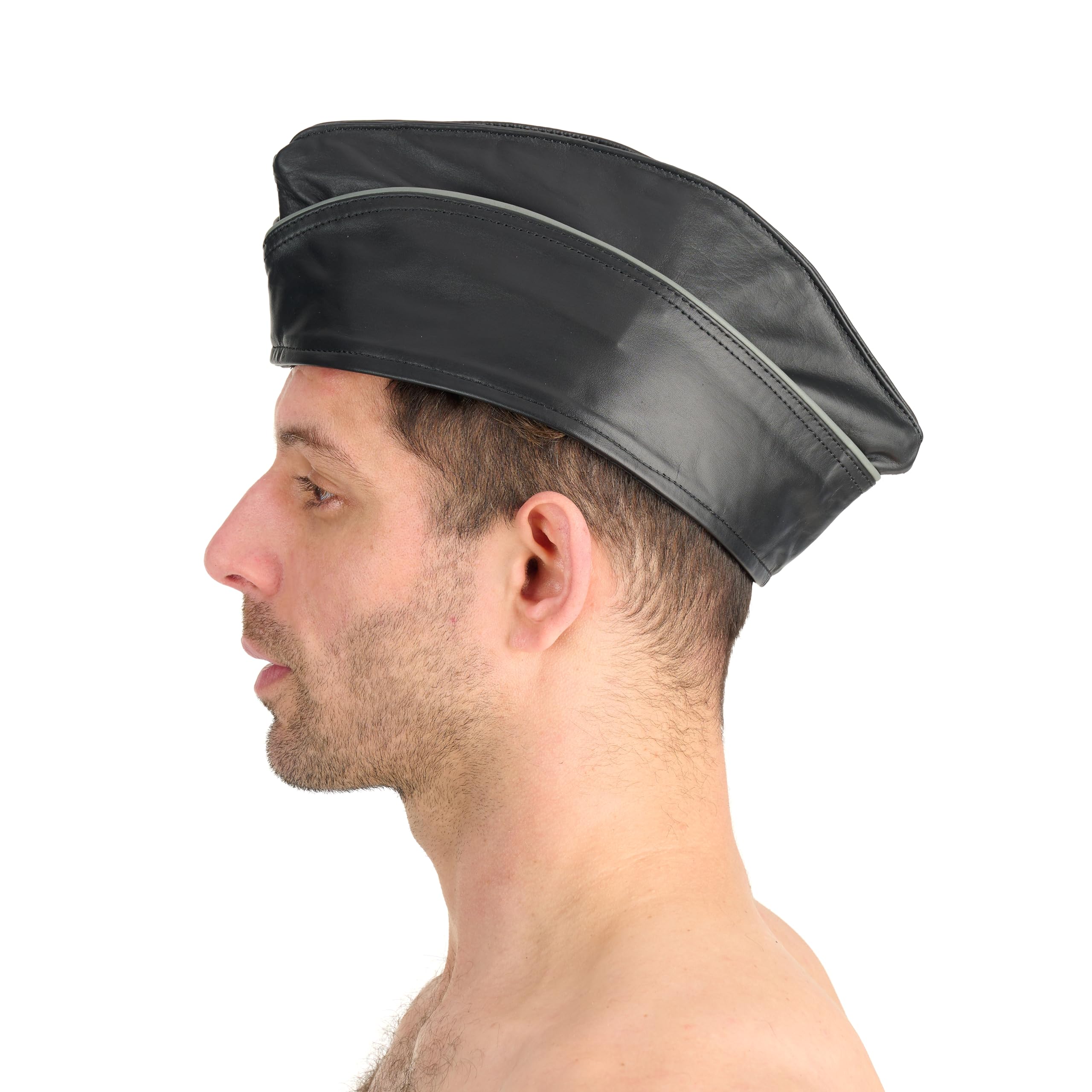 Prowler Casquette triangle rouge grise 59 cm cuir