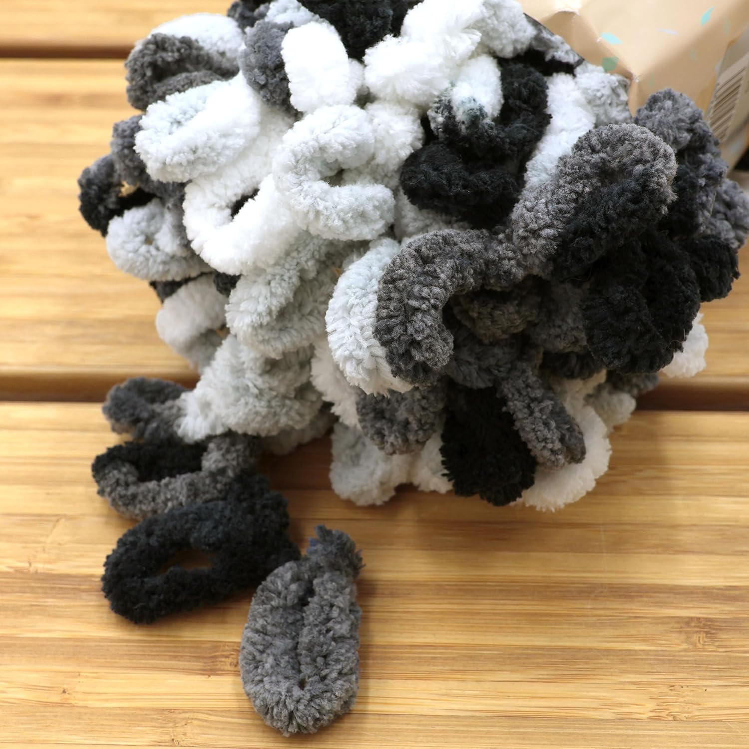 JubileeYarn Fun Finger Loops Yarn - 100g/Skein Jumbo Polyester - Hera - 2 Skeins