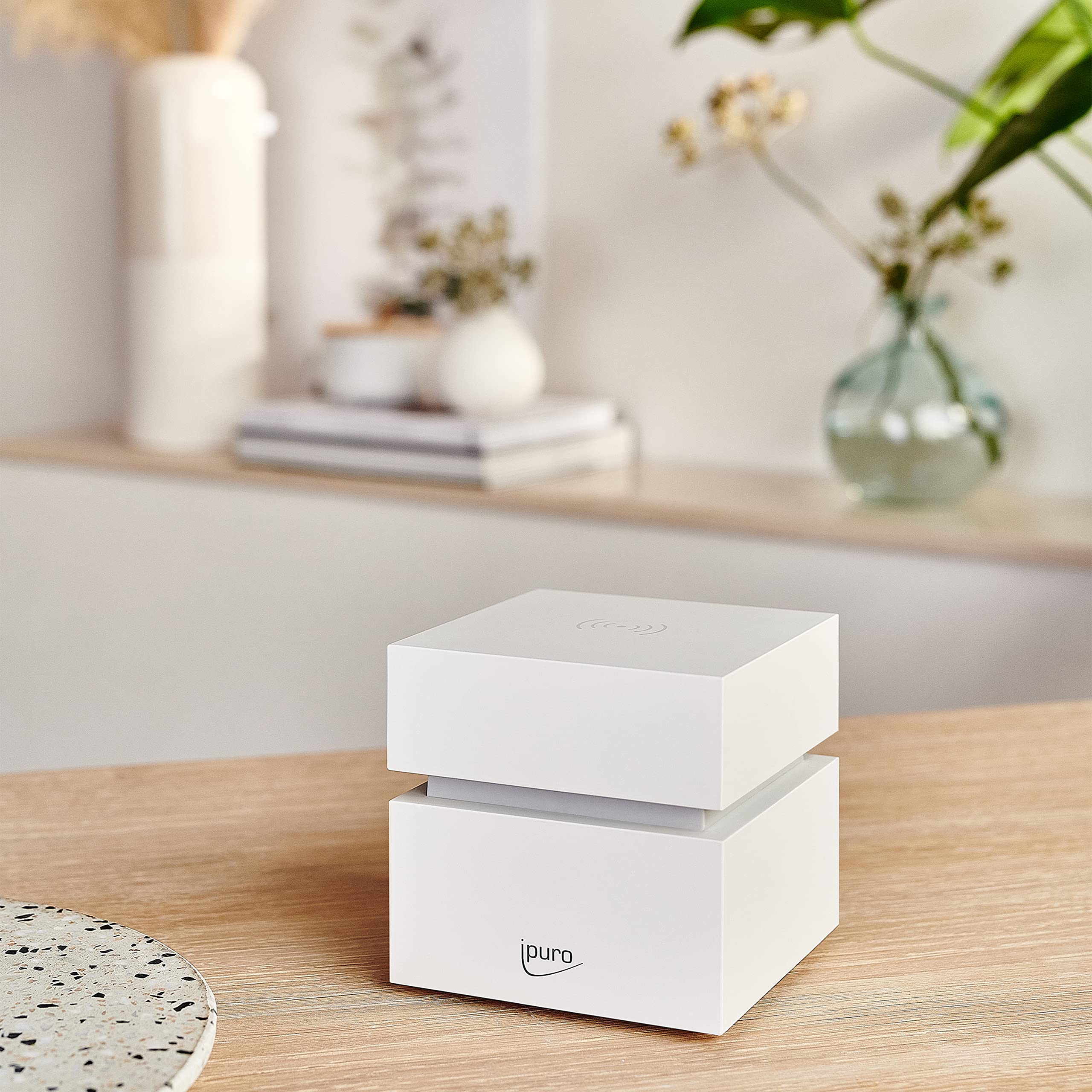 ipuro Air Pearls Big Cube - Extra Quiet Aroma Diffuser for Self-Filling - Electronic Room Scent - Perfect for Home, Office, Yoga and Wellness