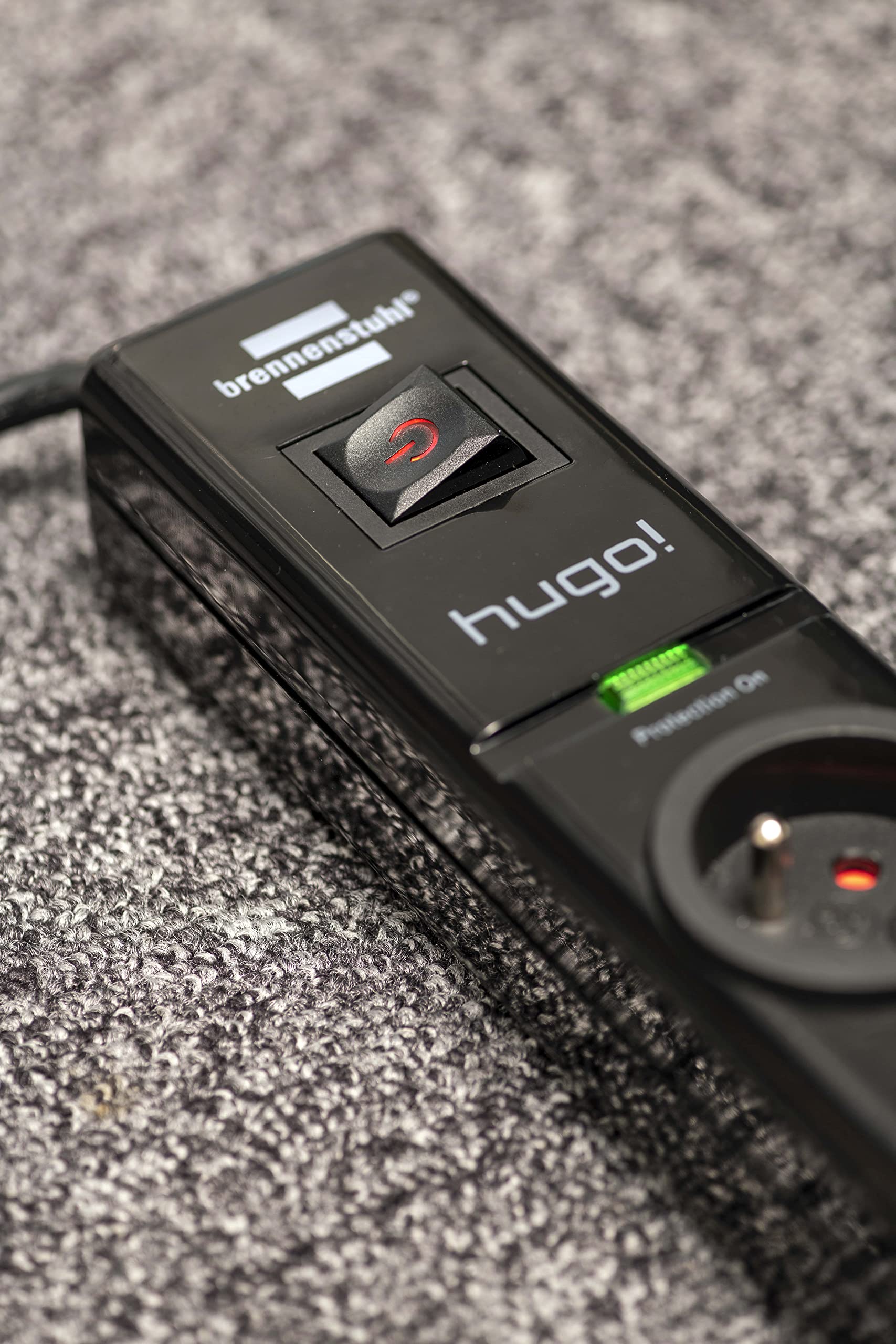 Brennenstuhl Multiprise Hugo! Noire, 7 Prises + 2 Prises USB, avec parafoudre et 2m de câble (19.500A)