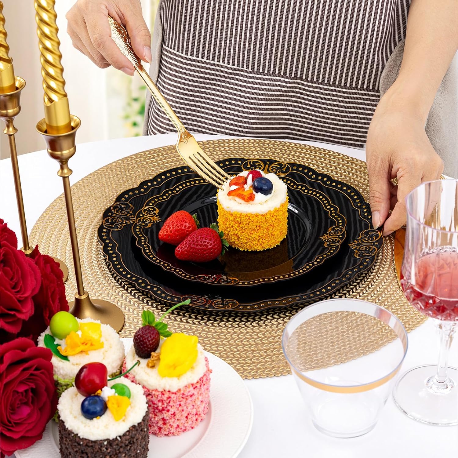 Ciaell 175 PCS Black and Gold Plastic Plates - Black Disposable Dinnerware Set with 50 Plates, 25 Knives, 25 Forks, 25 Spoons, 25 Cups, 25 Napkins for Parties and Weddings - Image 6