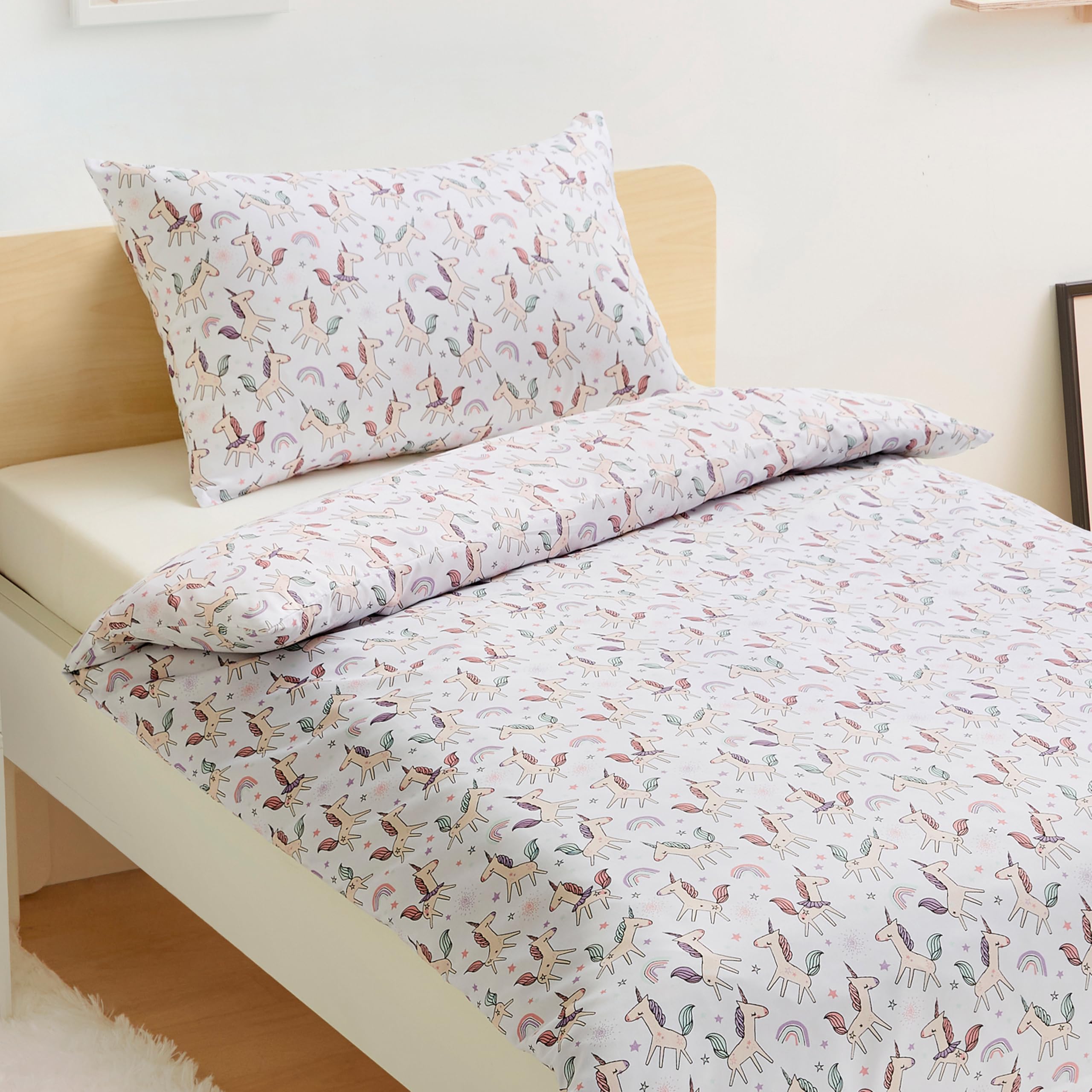 Amazon Basics Reversible Microfibre Cot Bed Duvet Cover Set, 100 x 135 cm & 1 Pillowcase 40 x 60 cm, Unicorn and Rainbow