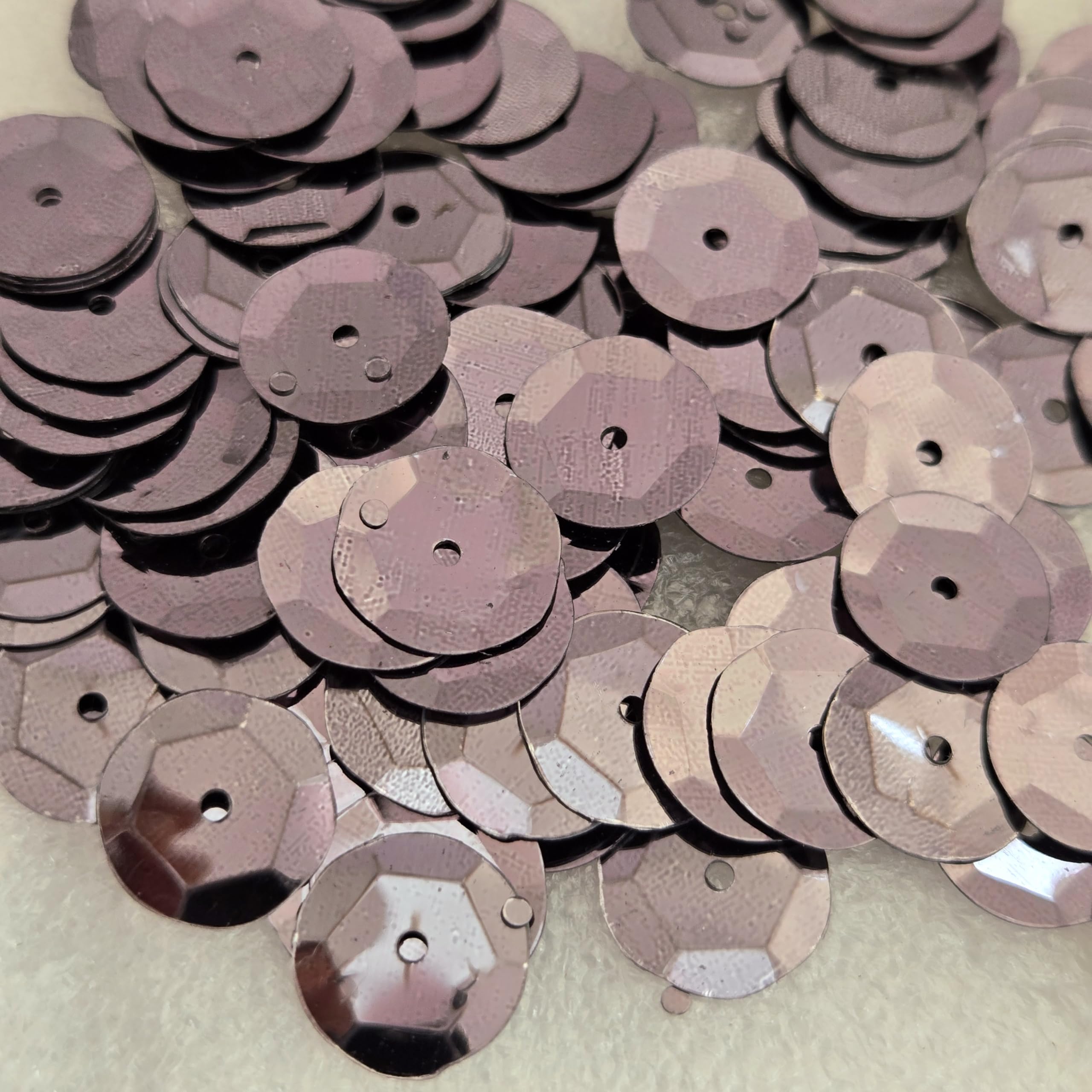 – MajorCrafts 10mm 40grams 1000pcs Metallic Round PVC Sew-On Cup Sequins Arts and Crafts Embellishments (Dark Silver Grey)