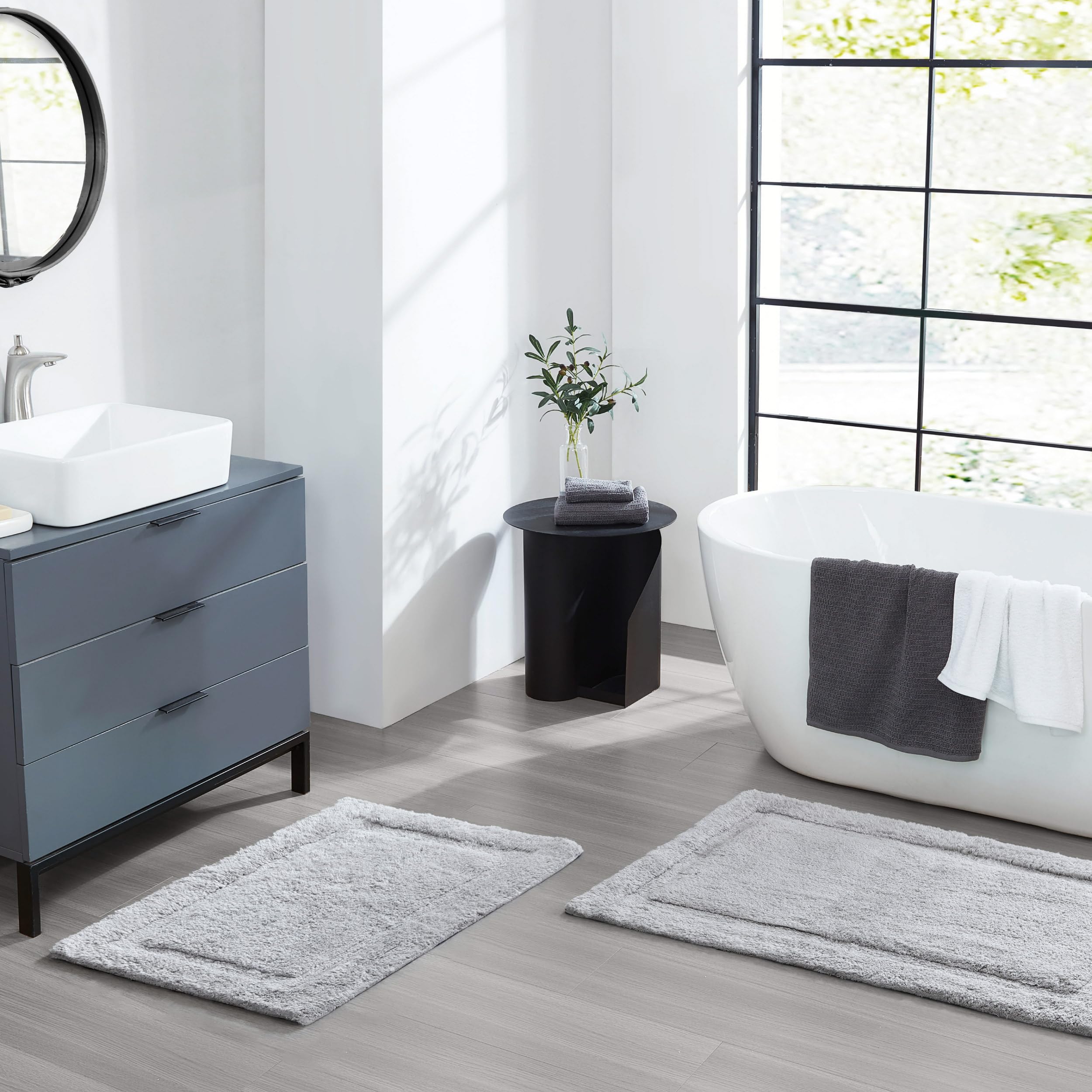 Jean Pierre New York Lydia Border Badematte, 100 % Baumwolle, rutschfest, 43,2 x 61 cm und 50,8 x 81,3 cm, Grau, 2-teiliges Set