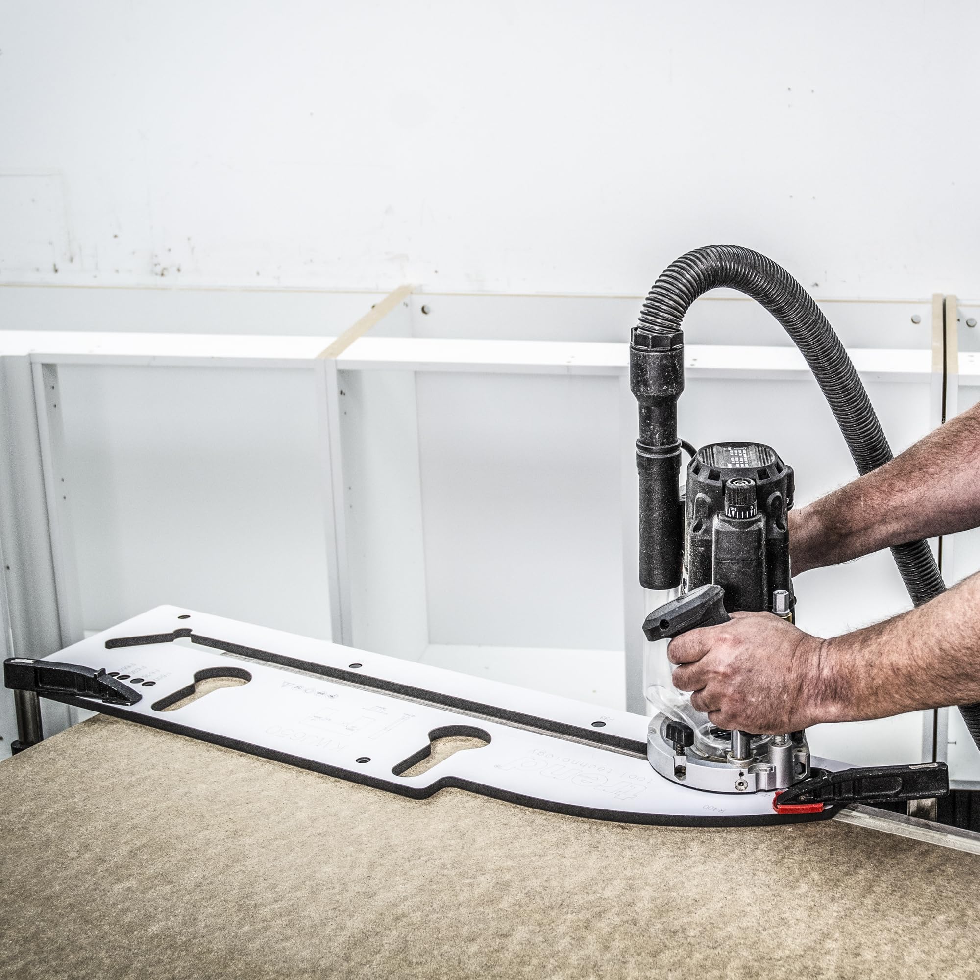 Trend Plantilla per Piani di Lavoro da Cucina con Taglio Peninsulare, per Piani Fino a 650mm, KWJ650