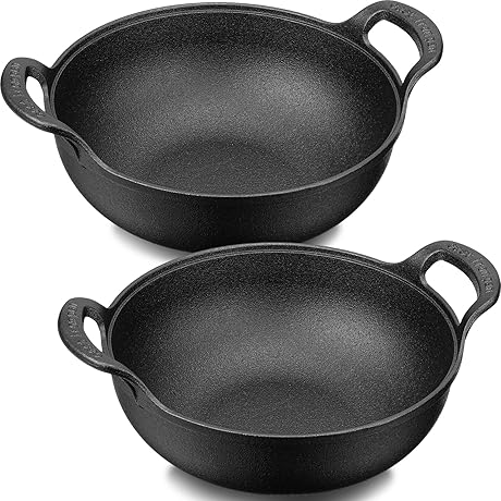 Lodge Cast Iron Wok with Loop Handle 9.8 Inch Mini Wok