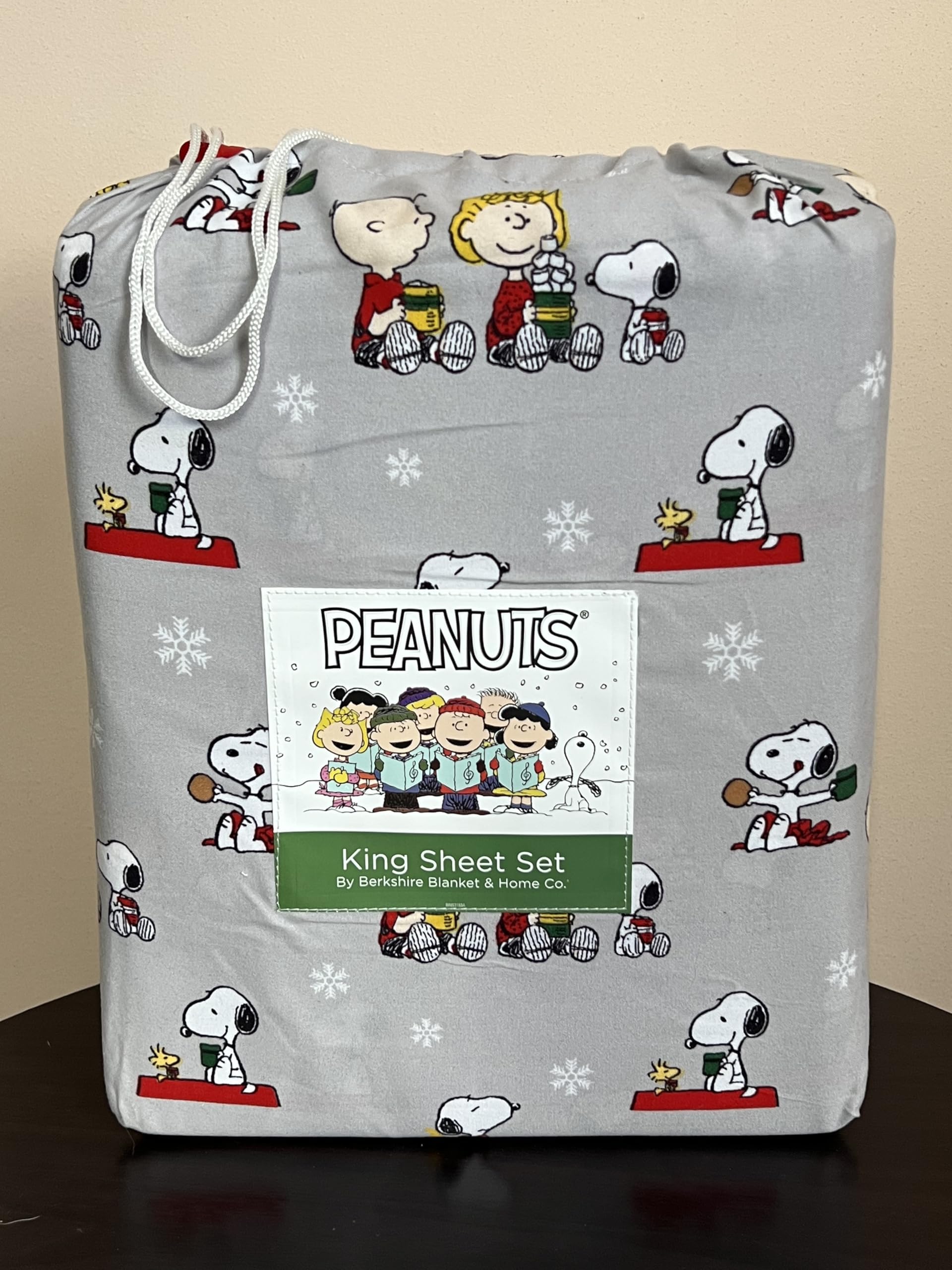 Peanuts King Sheet Set, Winter Theme with Cookies and Hot Chocolate, Gray Background with Snowflakes