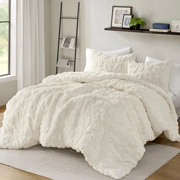 Intelligent Design King Comforter Set Chenille Tufted Animal Print Pattern Comforters King Size, All Season Fluffy Bedding Soft Microfiber Reverse, Larissa, King/Cal King Off-White 3 Piece