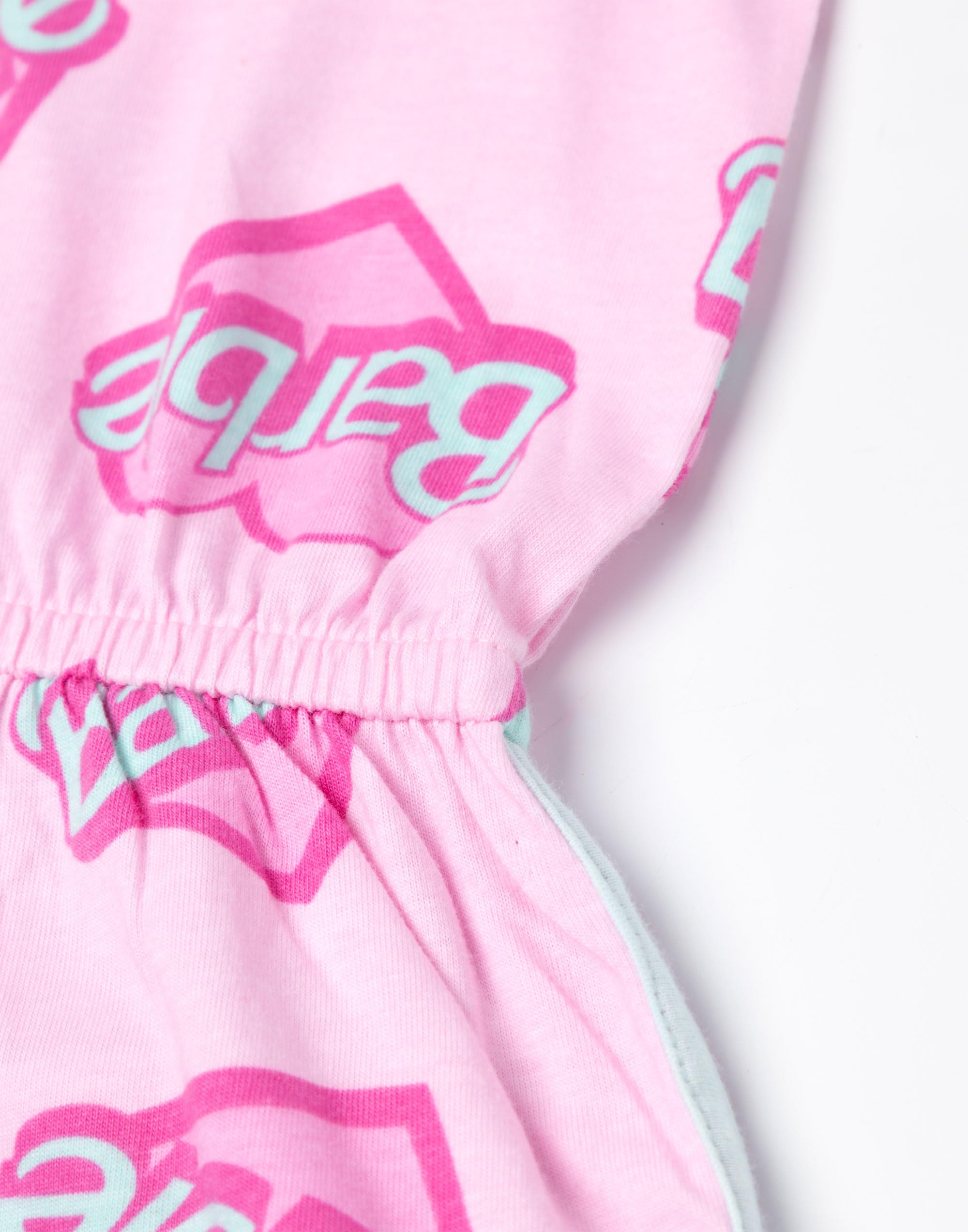 Barbie Tutina rosa senza maniche per bambine | Completo estivo con logo a cuore, elastico in vita e tasche | Abbigliamento casual leggero per bambini | Tutina con tenero cartone animato