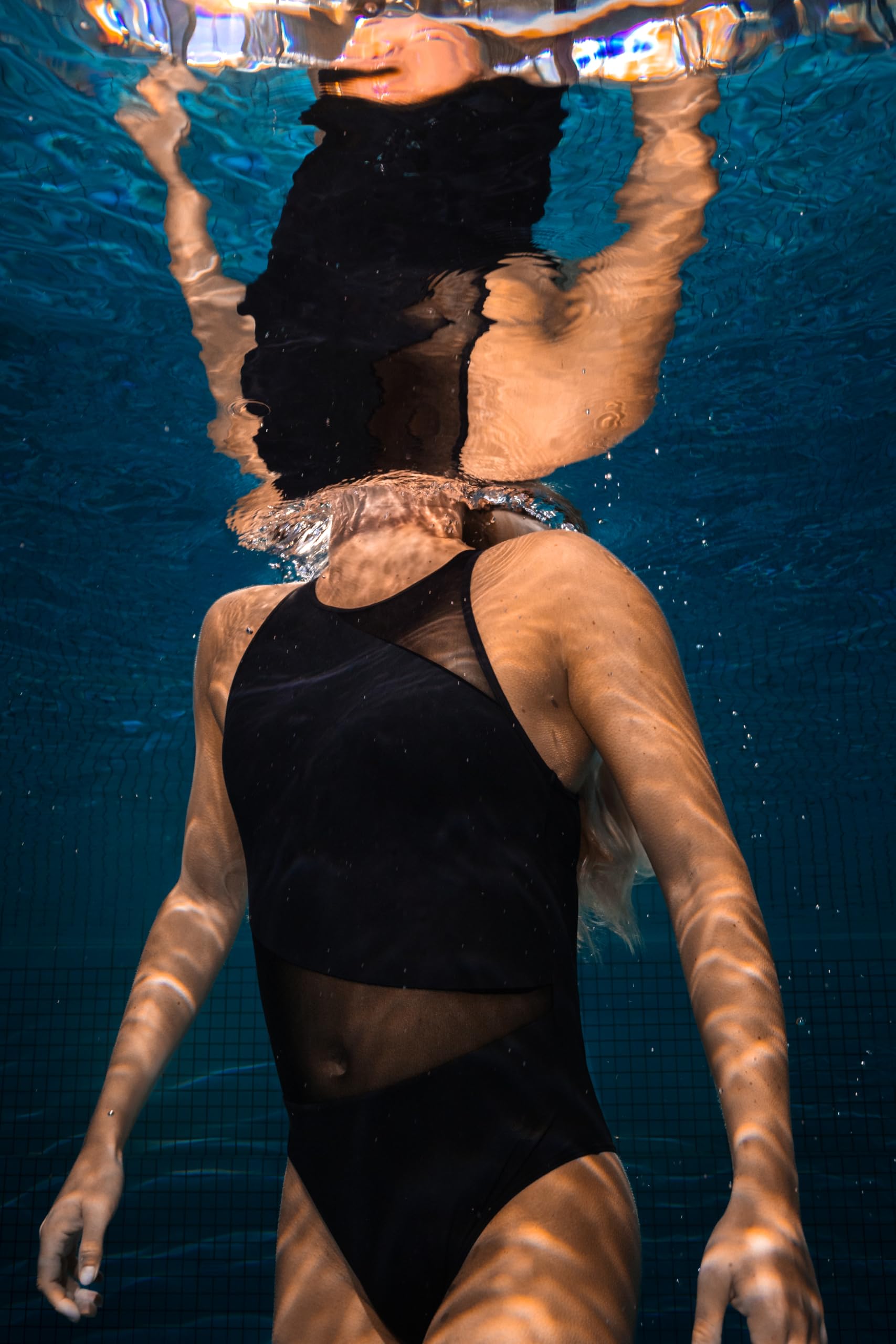 Arena Costume da Bagno da Donna in Maglia da Donna Elasticizzato e Leggero, con Coppe Rimovibili