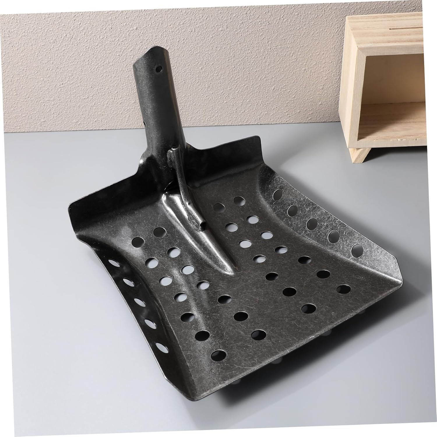 Yardwe Heavy-Duty Sewer Sifting Shovel Drain Cleaning Tool Mesh Spoon Ergonomic Handle Multi-use Scoop for Garden and Kitchen