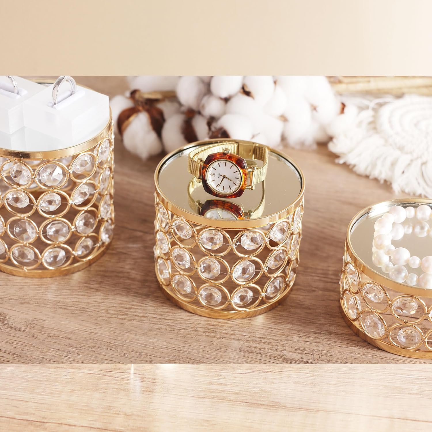 Feyarl 3 Pcs Crystal Display Stands Round Mirrored Risers Decorative Jewelry Perfume Stand Cupcake Figurine Collectible Display Holder for Vanity Table Wedding Home Décor (Gold)