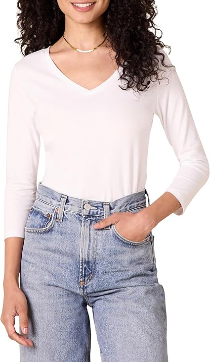 Camiseta con cuello en V y mangas 3/4 Amazon Essentials por sólo 13,19€ ¡¡41% de descuento!!